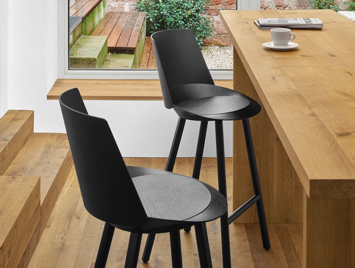 E15 jean stool with backrest 6