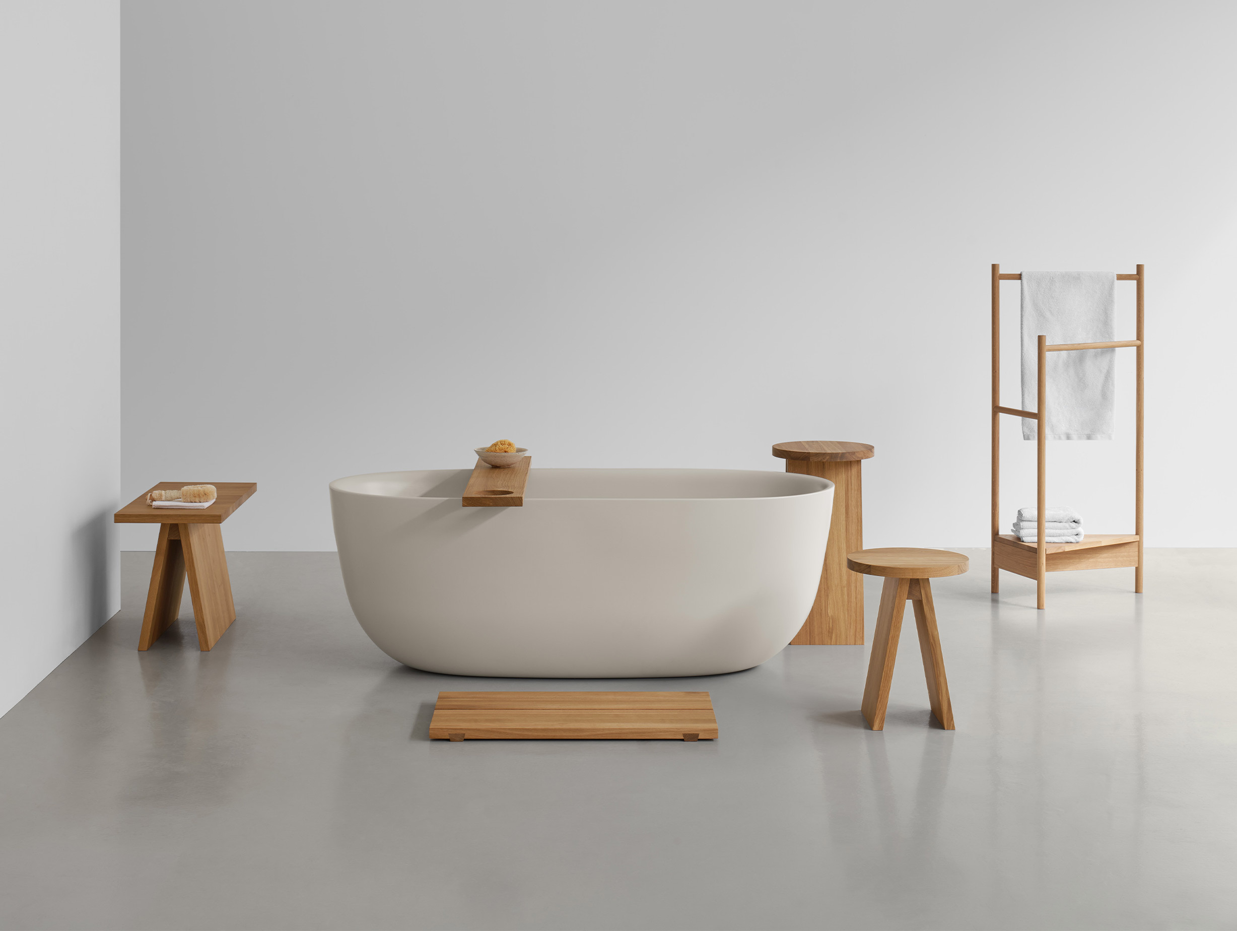 E15 stefan diaz ek01 stool oak lifestyle2