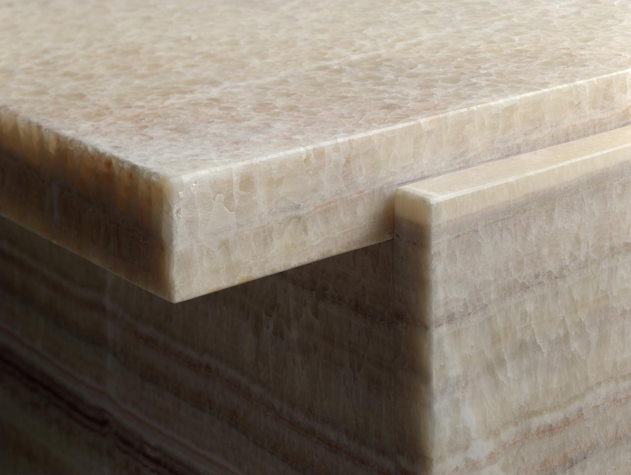 E15 tore onyx table ls 3