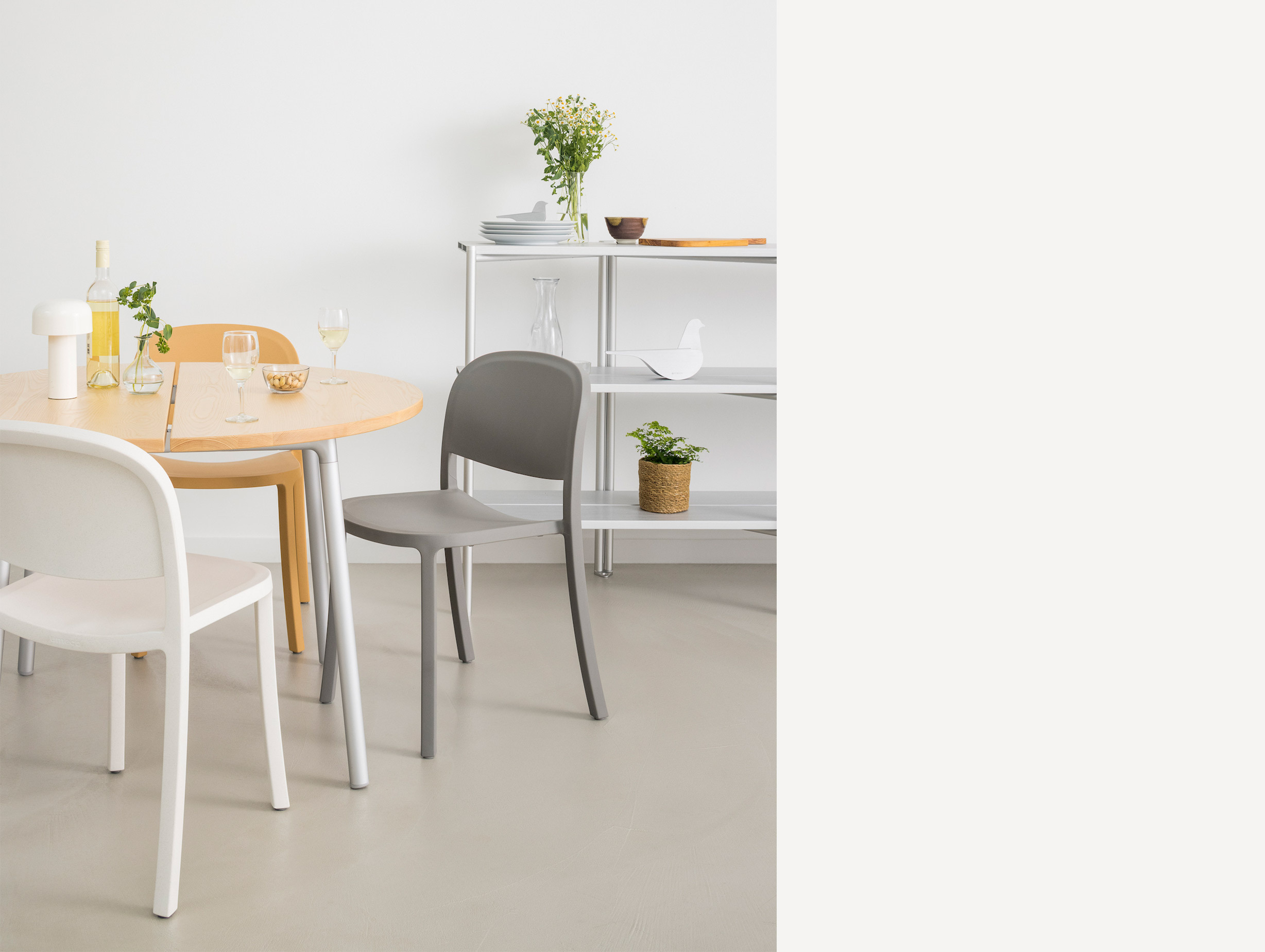 Emeco jasper morrison 1 inch reclaimed chair lifestyle