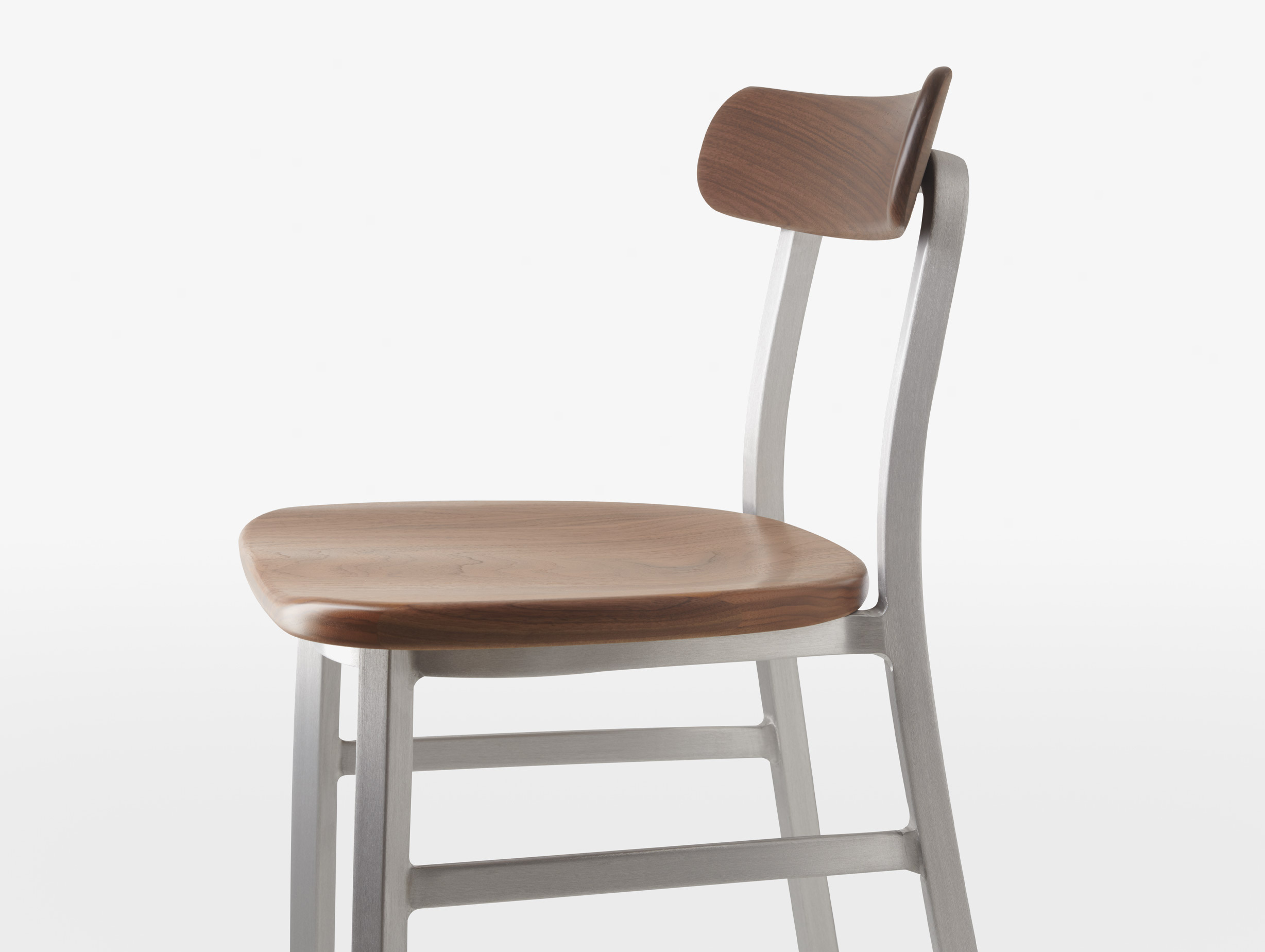 Emeco jasper morrison utility chair lifestyle5