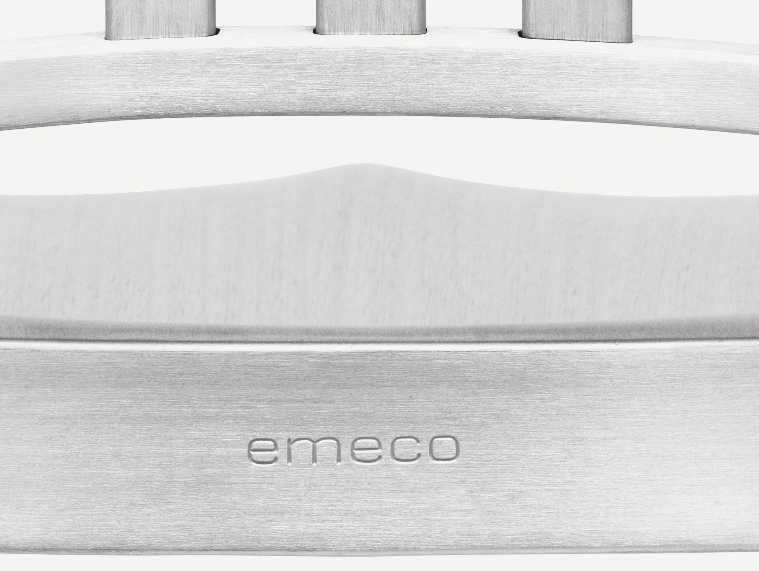 Emeco navy chair 1006 brushed aluminium lifestyle1