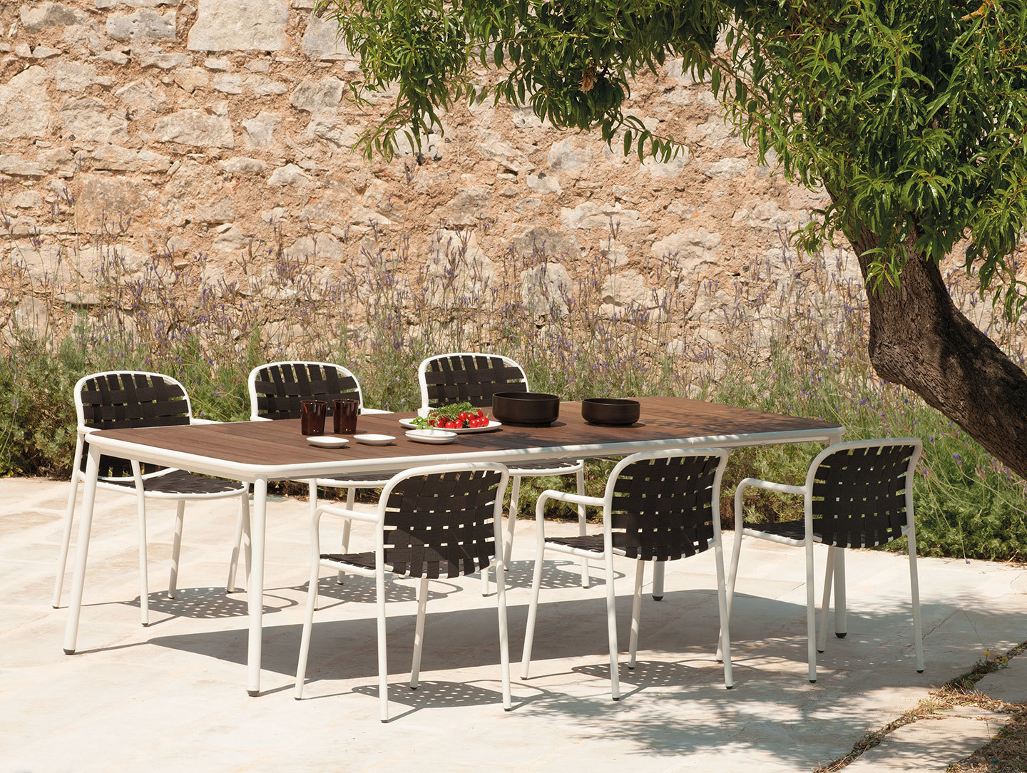 Emu Yard Dining Chairs And Table Stefan Diez