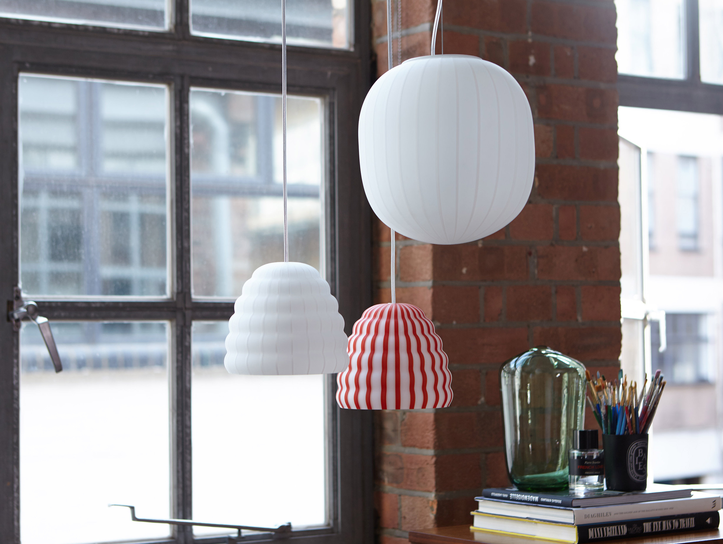 Established and sons sebastian wrong filigrana light lifestyle6