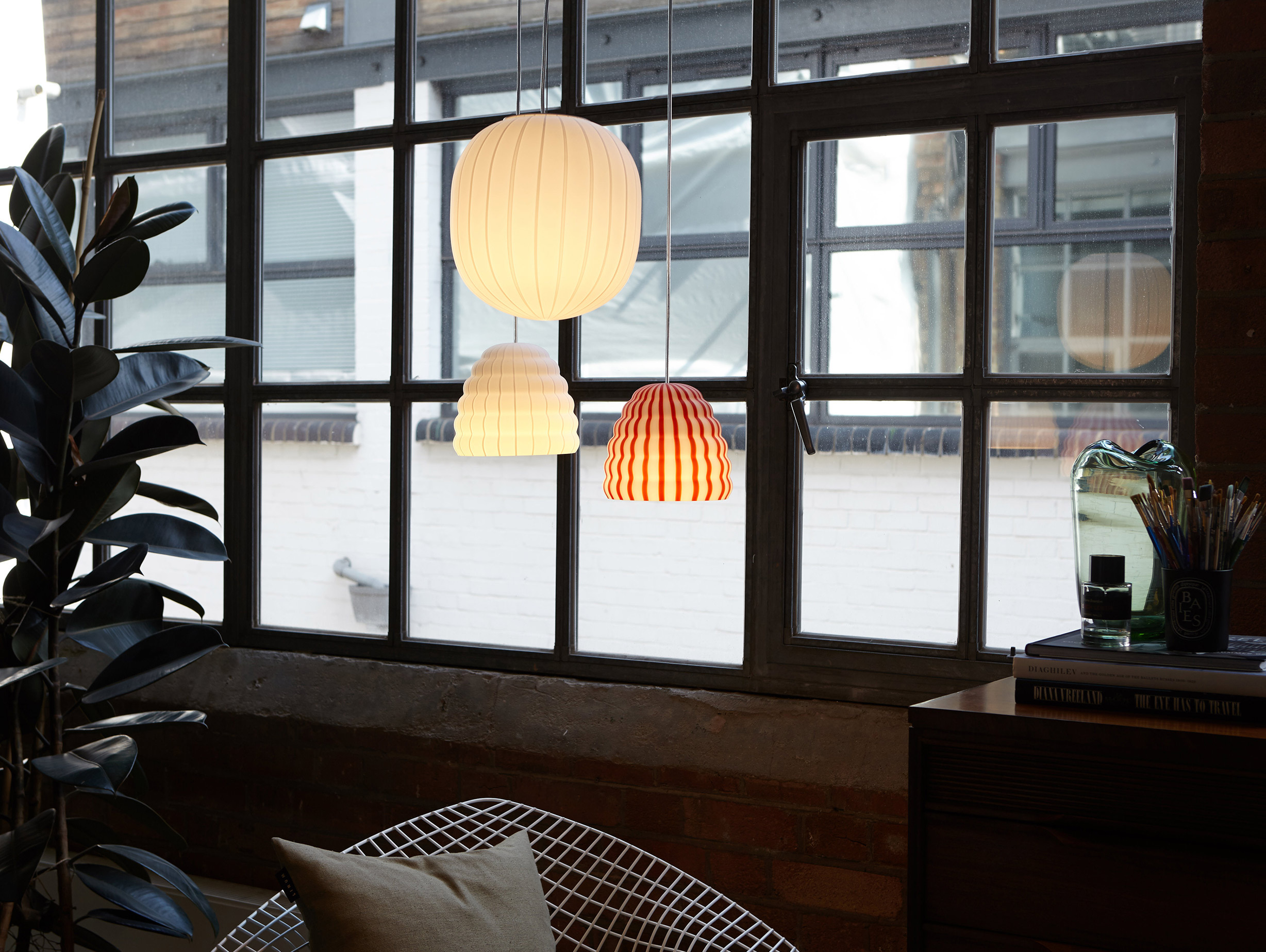 Established and sons sebastian wrong filigrana light lifestyle7