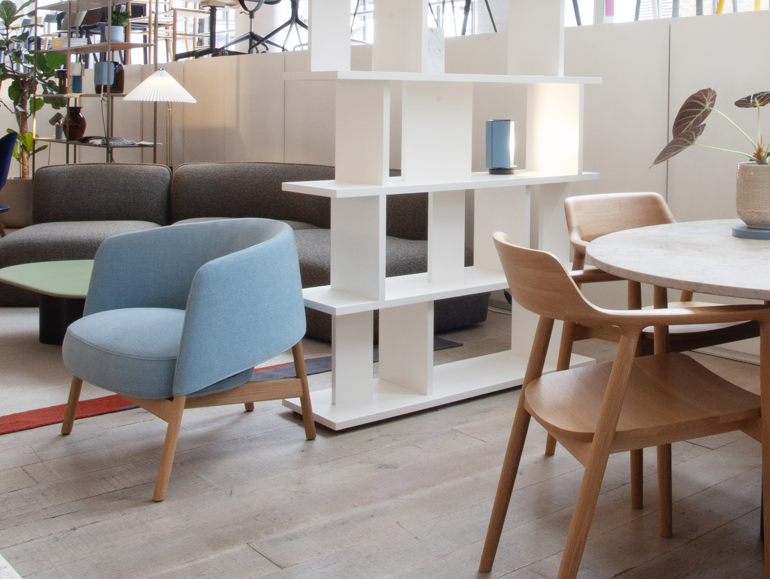 Xdp bensen niels bendtsen collar lounge chair lifestyle2