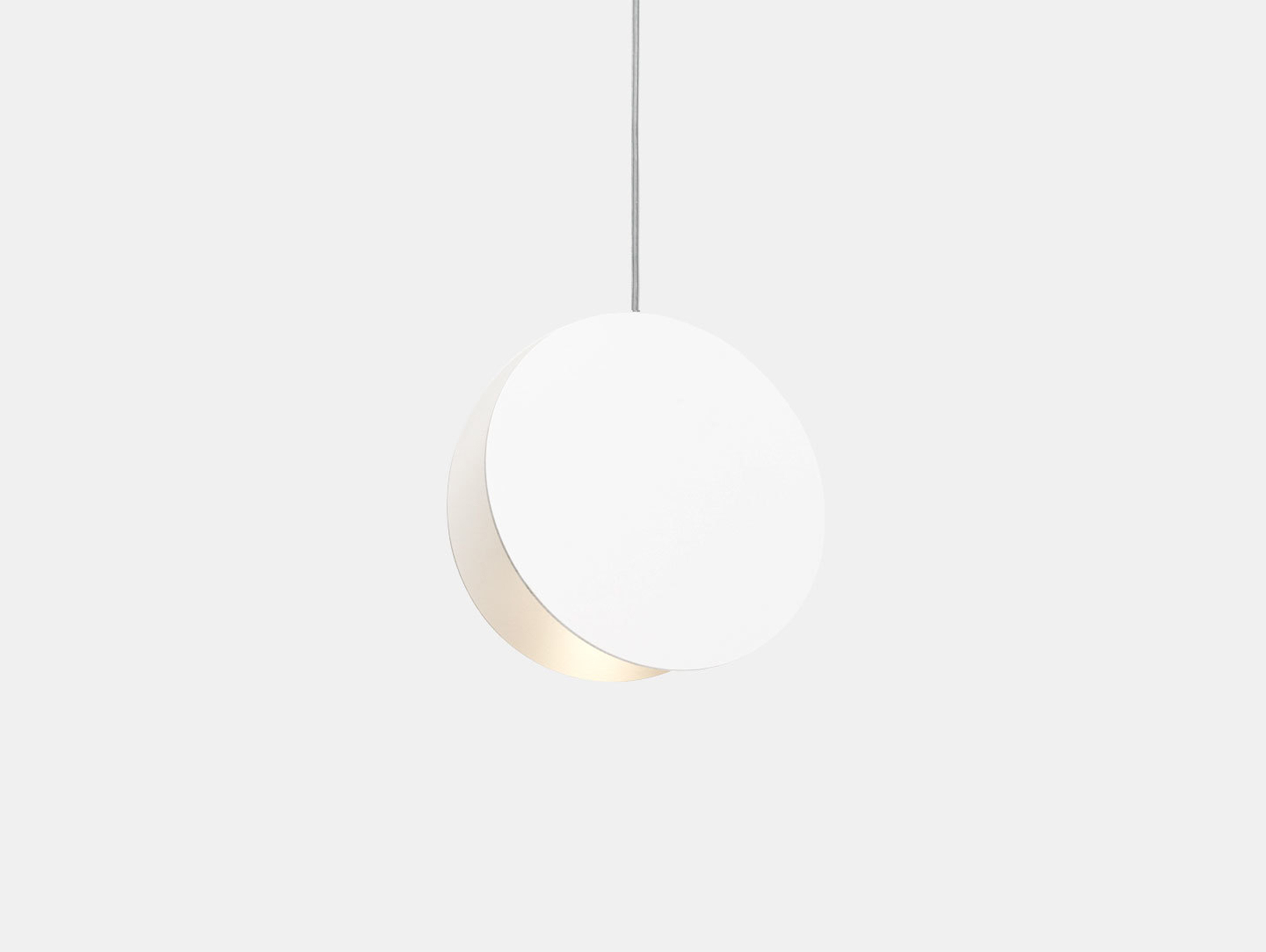 Xdp e15 north pendant light white ls
