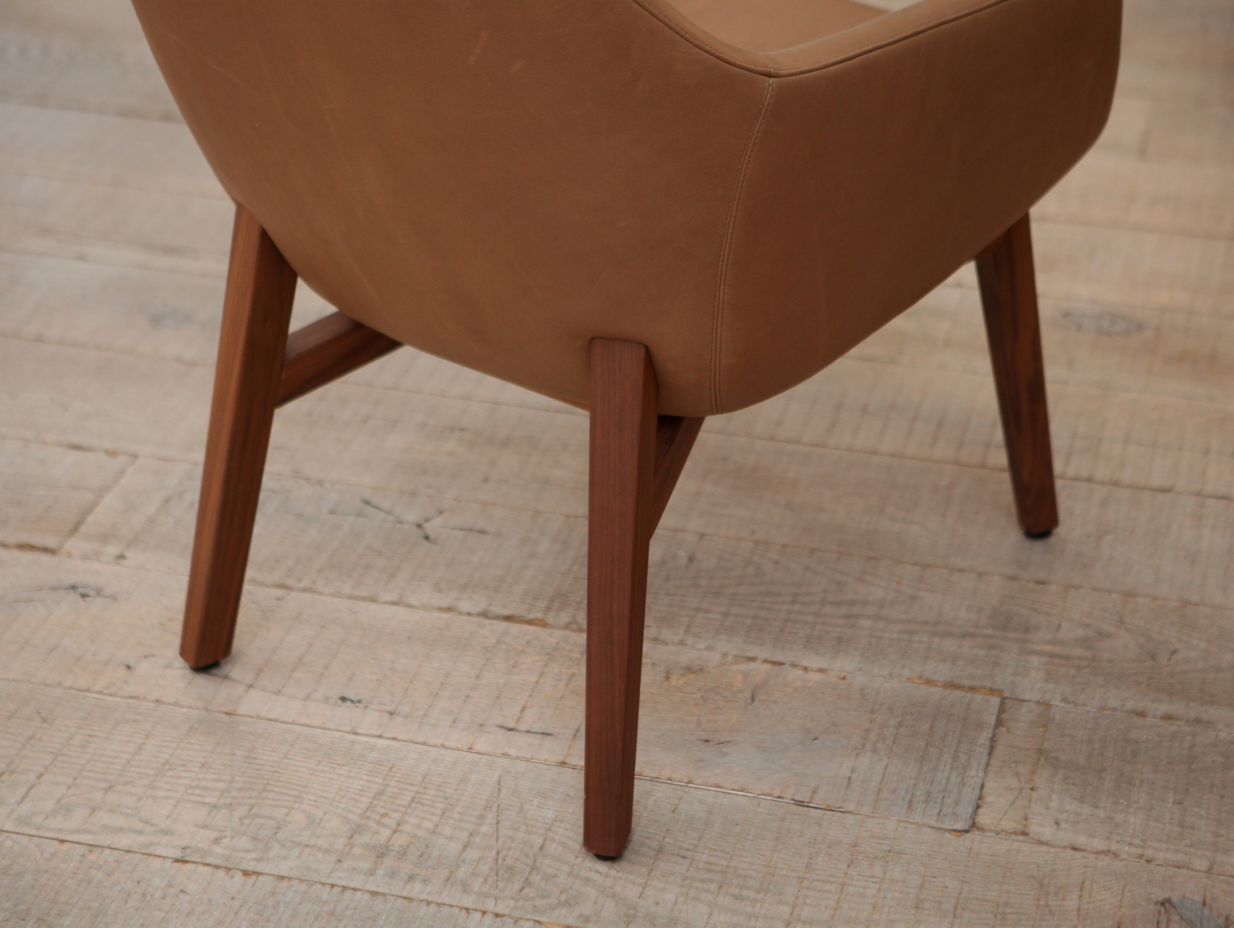 Xdp montis vico armchair brown lifestyle2