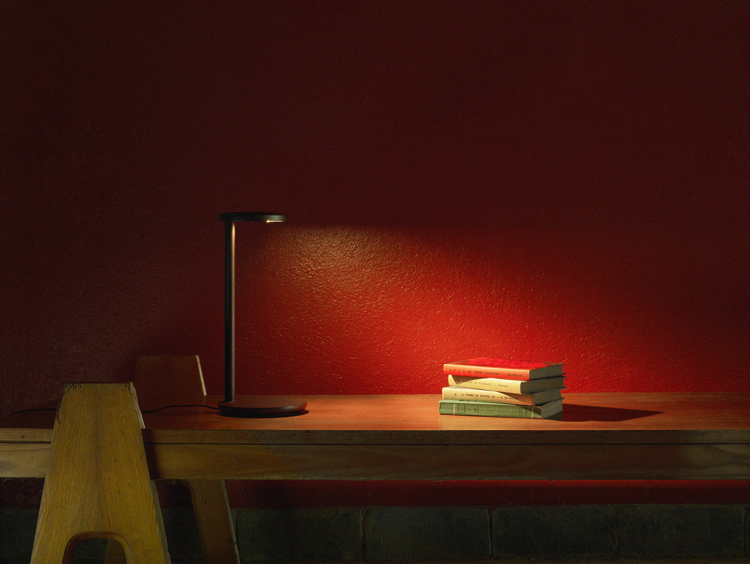 Flos vincent van duysen oblique lifestyle 1