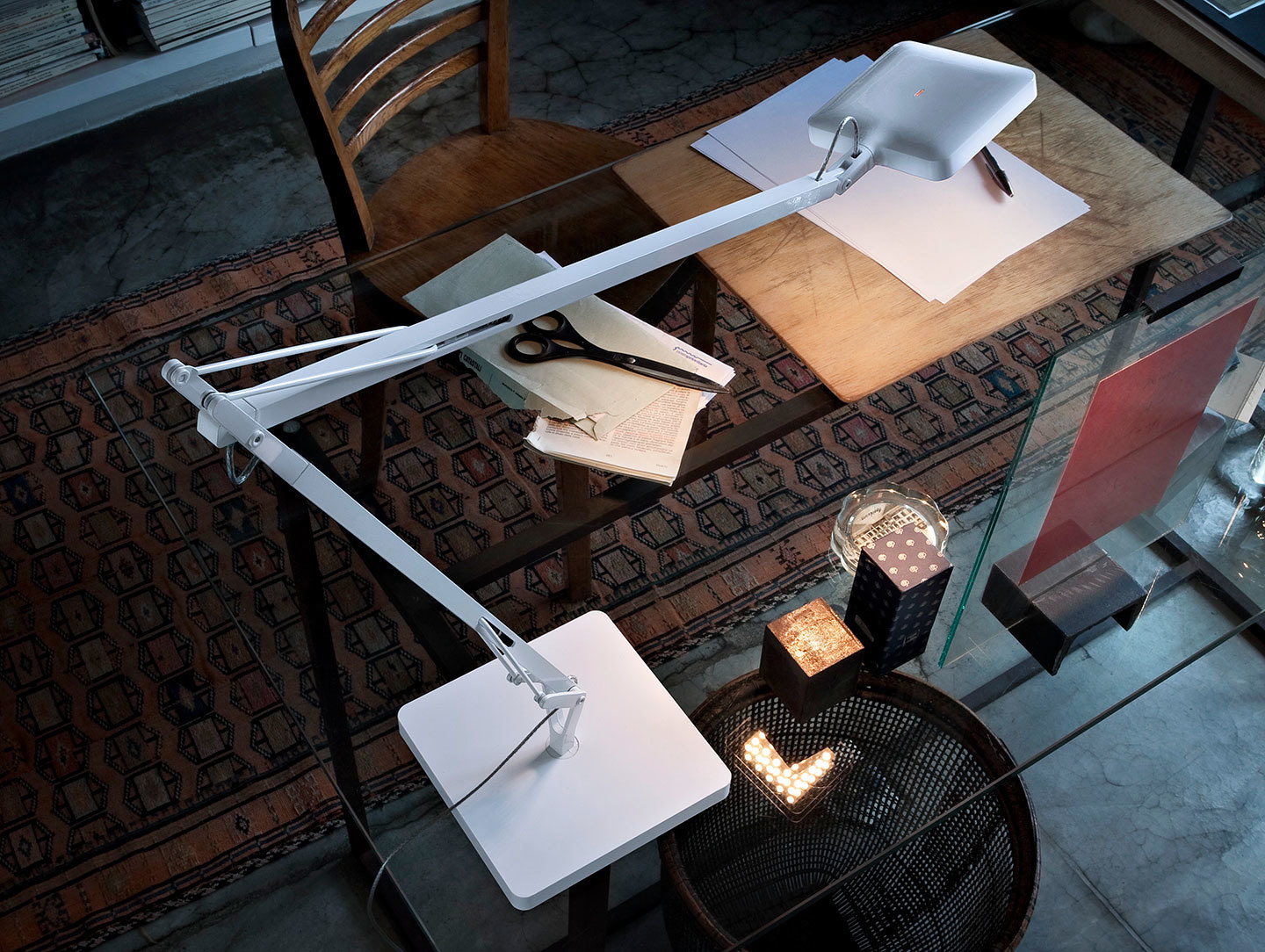 Flos Kelvin Led Desk Lamp White 3 Antonio Citterio And Toan Nguyen