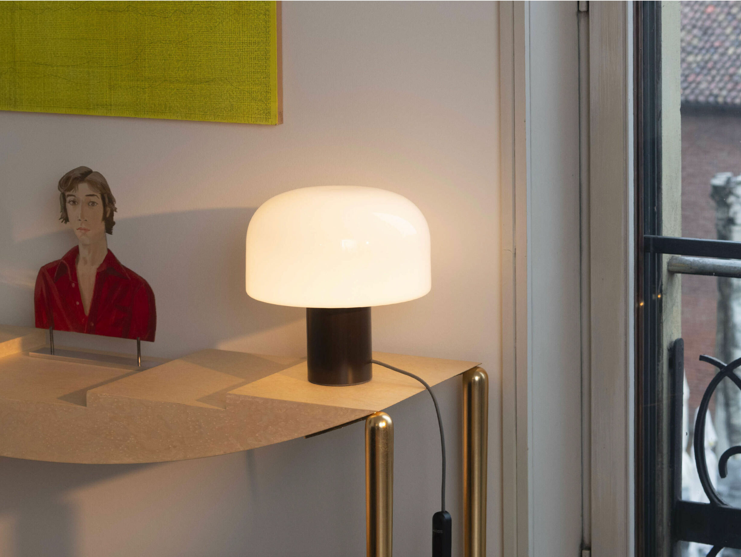 Flos barber osgerby bellhop glass table lamp lifestyle 3