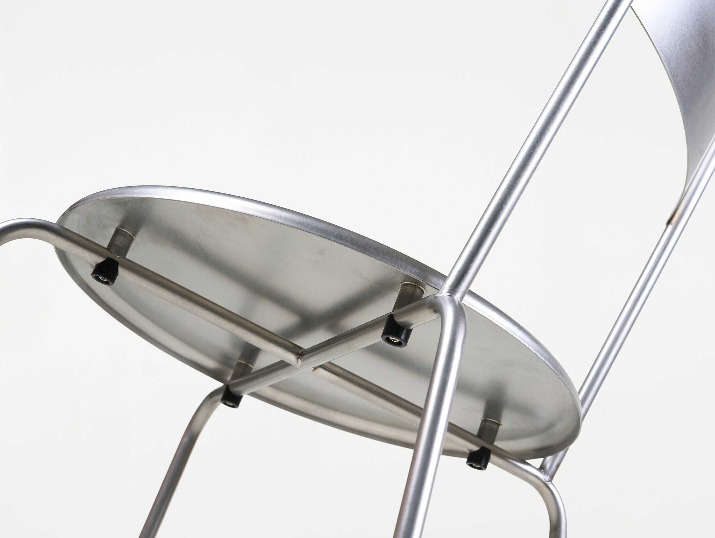 Frama troels grum schwensen petit rond chair story 2