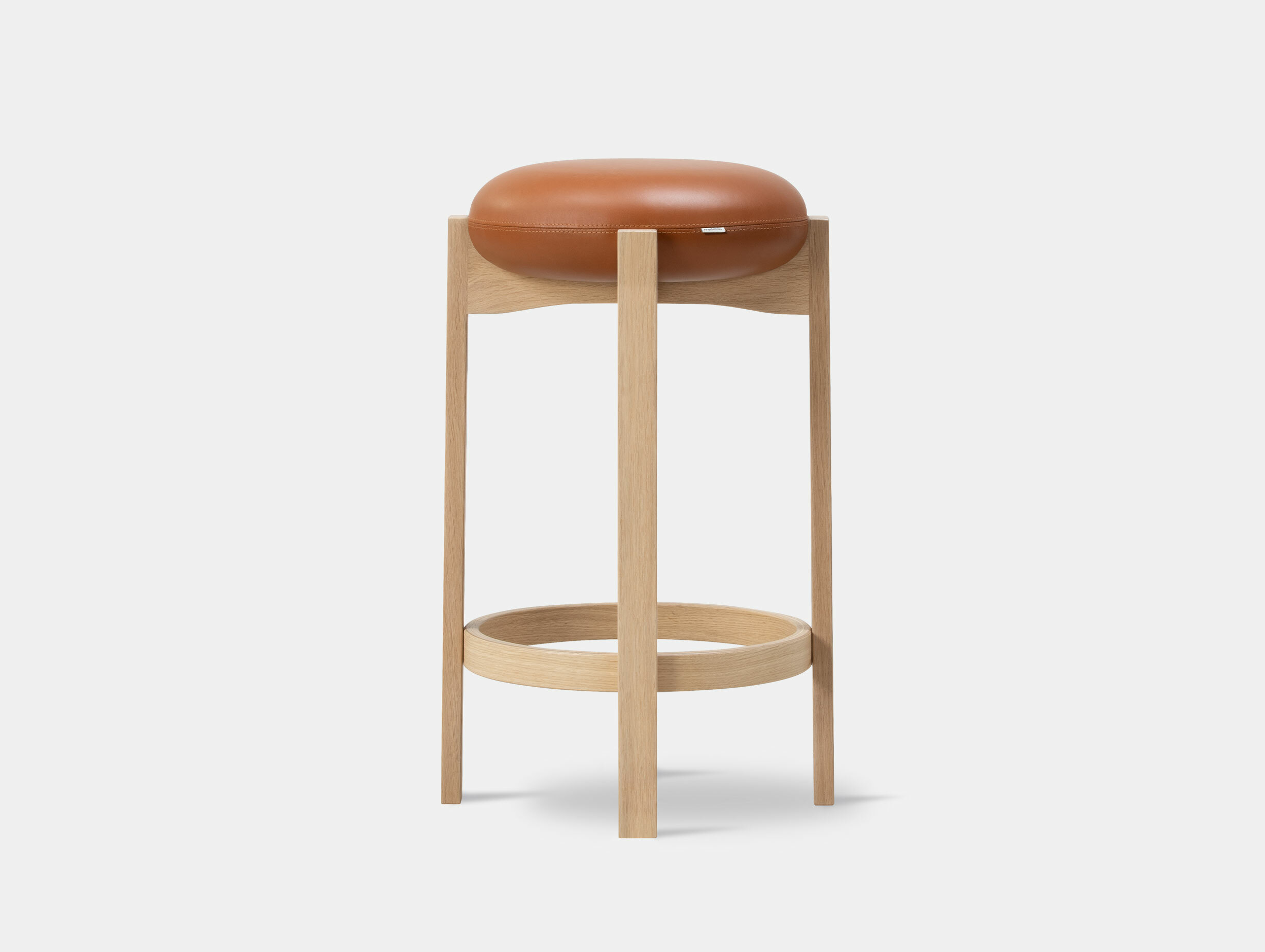 Fredericia maria bruun pioneer stool 6831 max95 oaklaquered h67