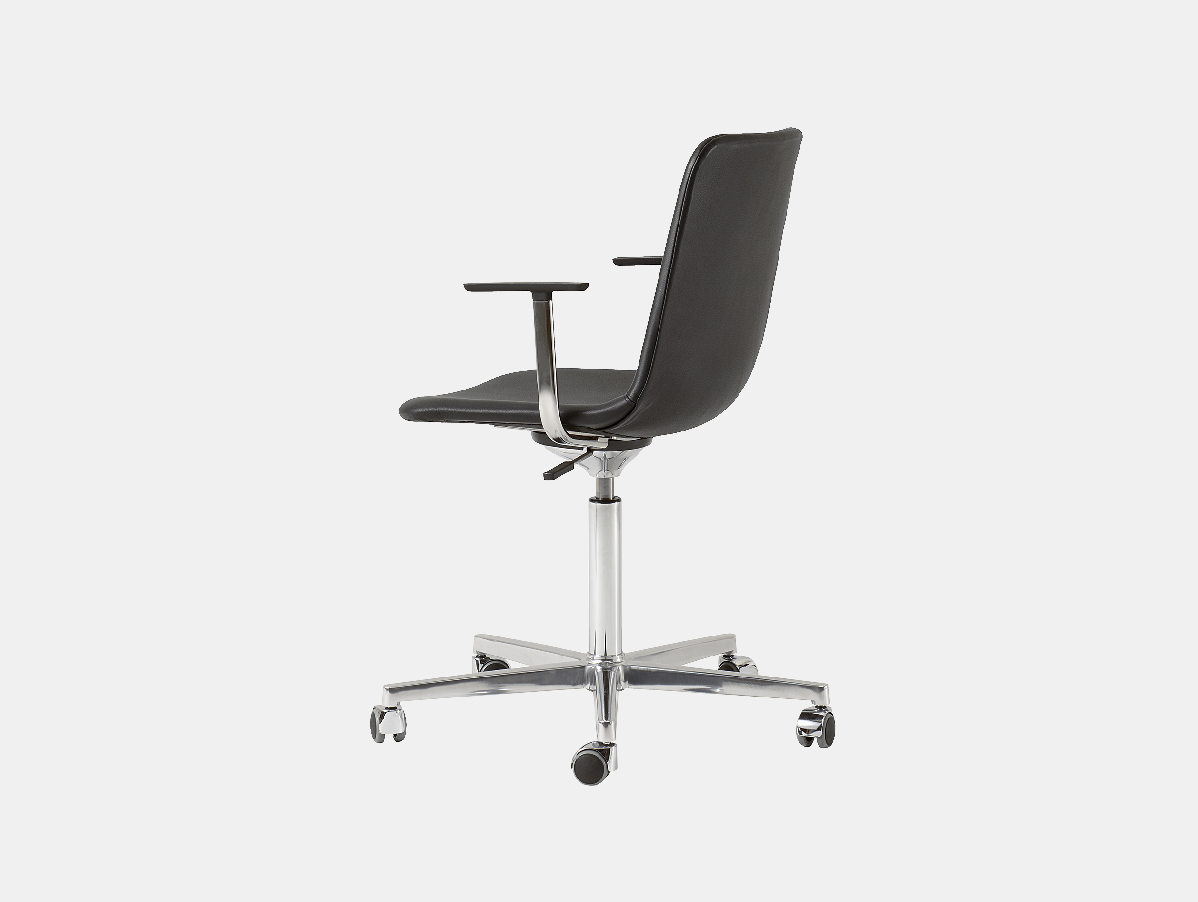 Fredericia pato chair swivel castor base 3