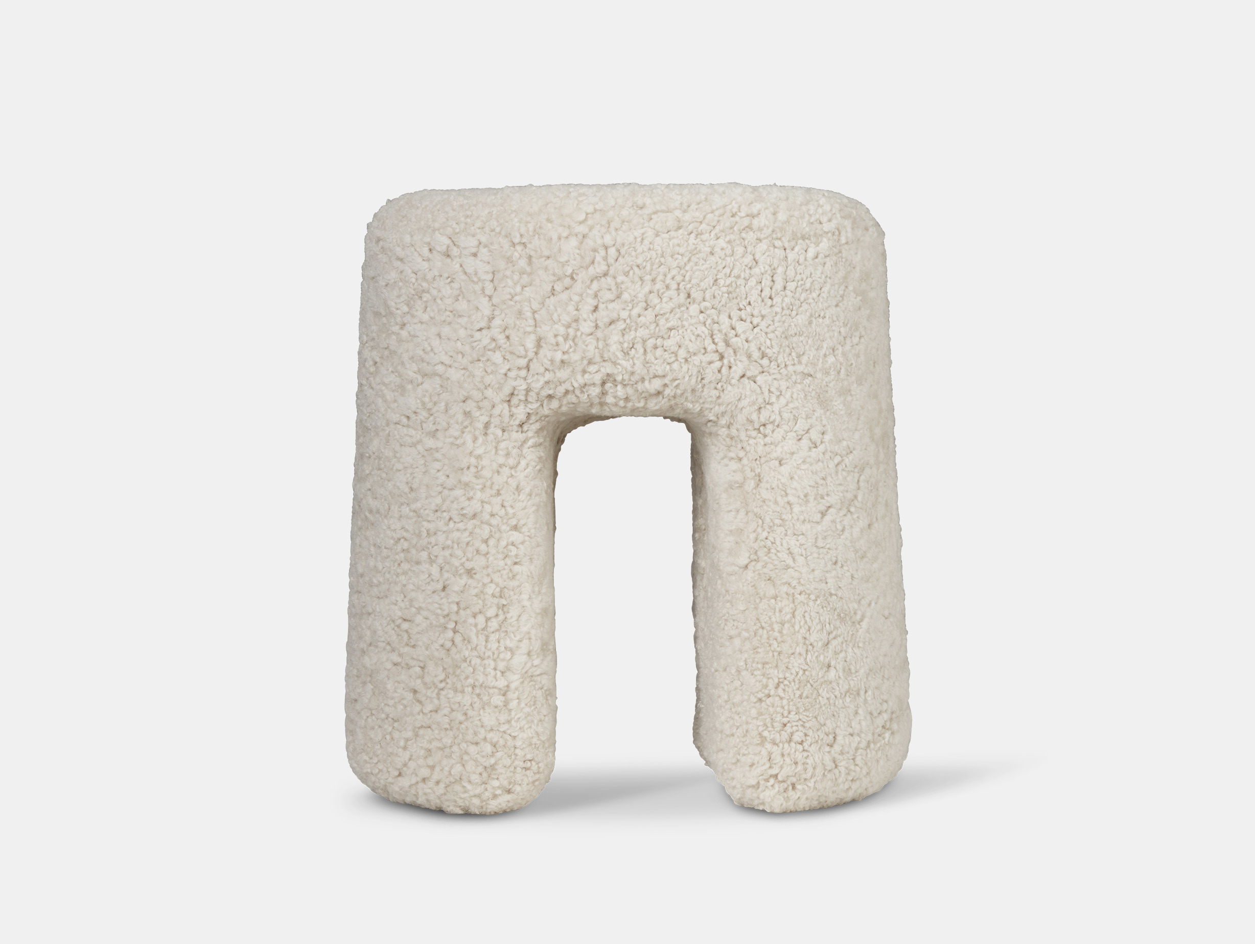 Fredericia sequoia pouf sheepskin 2