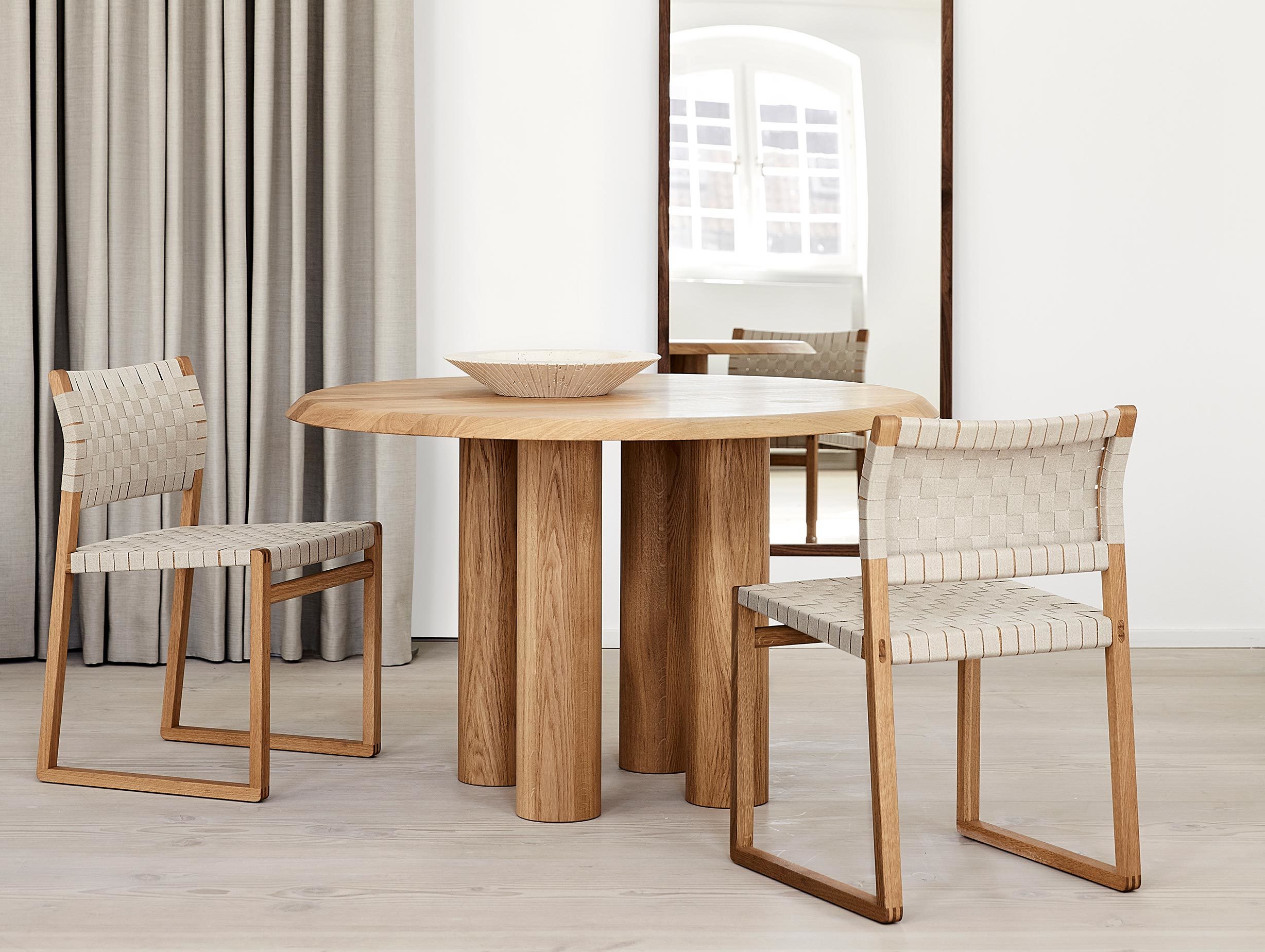 Fredericia islet dining table lifestyle 2