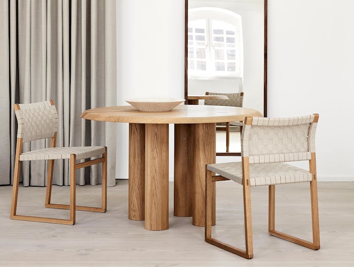 Fredericia islet dining table lifestyle 2