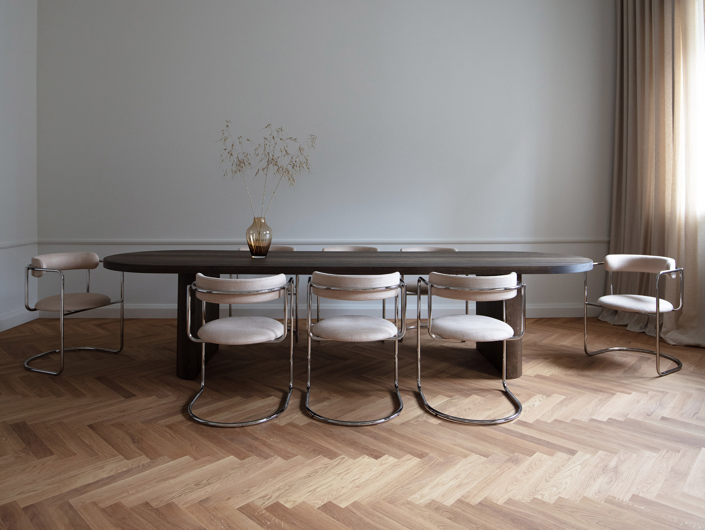 Friends founders ff cantilever armchair lifestyle