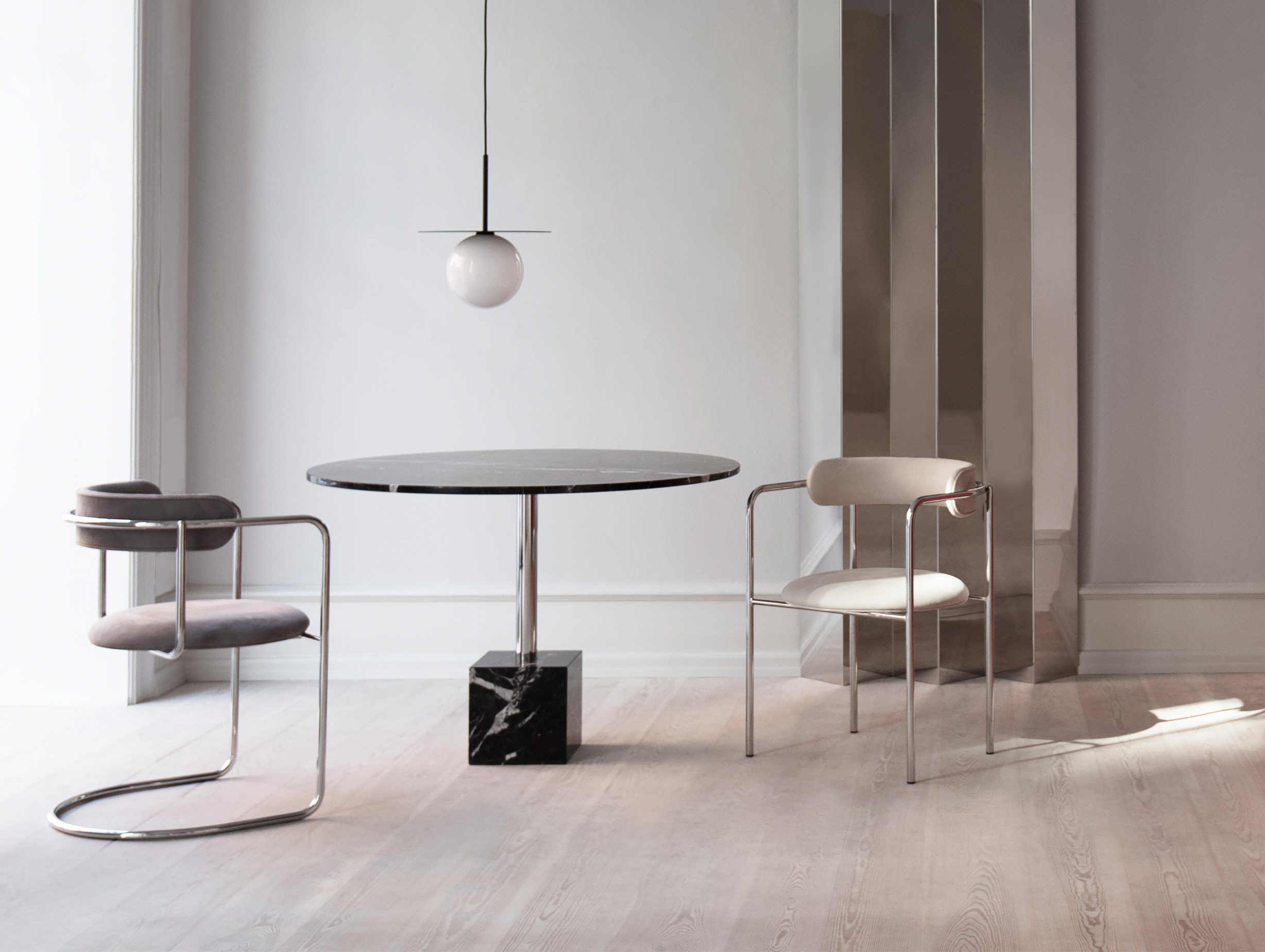 Friends founders ff cantilever armchair lifestyle4