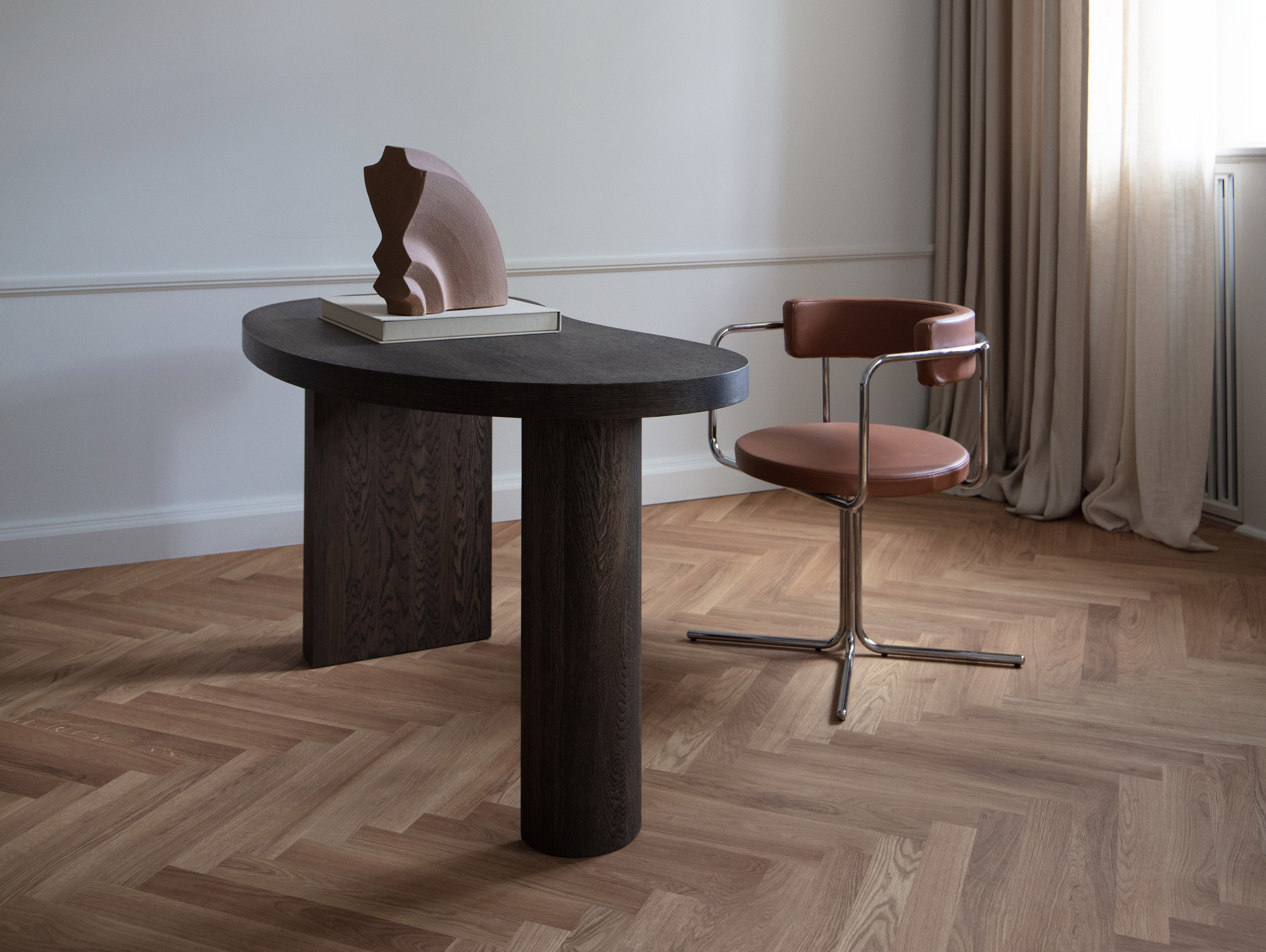 Friends founders ff swivel chair lifestyle