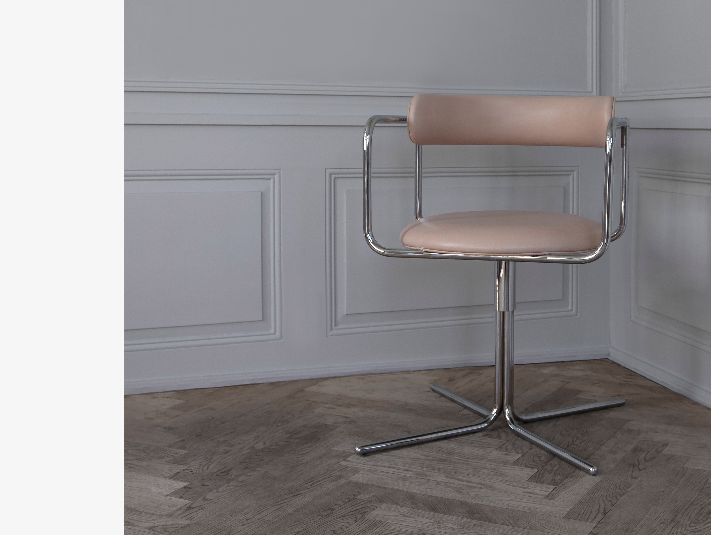 Friends founders ff swivel chair lifestyle3