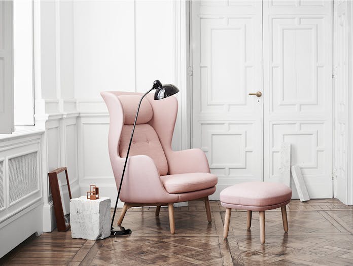 Fritz Hansen Ro Chair Pink