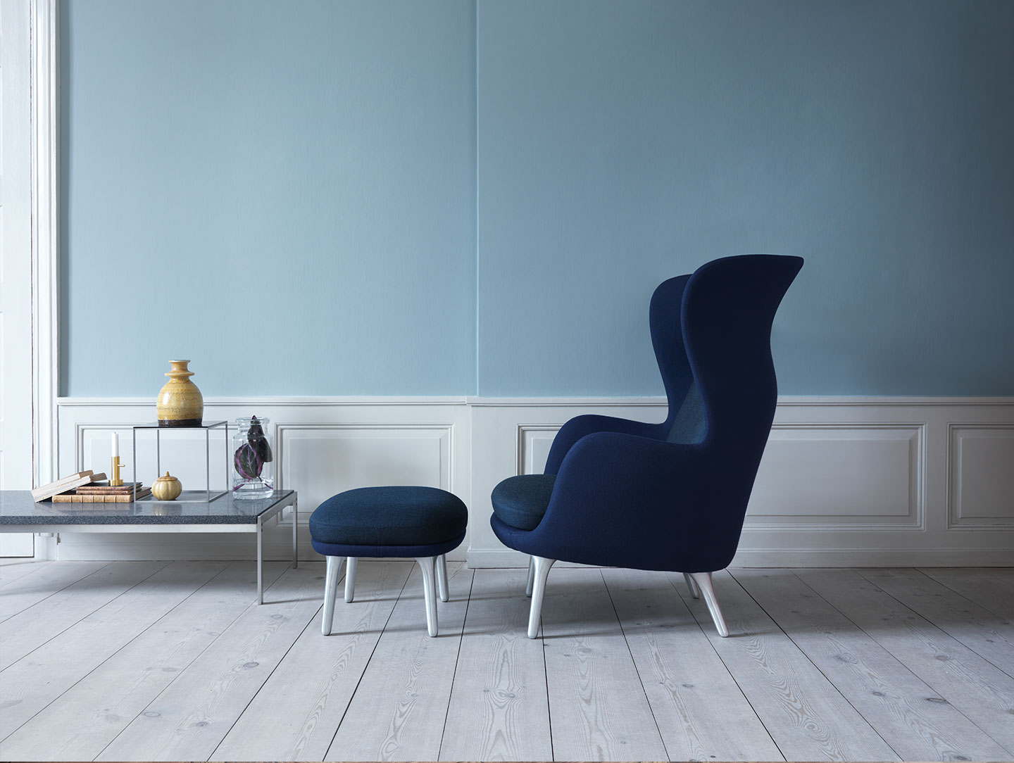 Fritz Hansen Ro Lounge Blue Steellegs