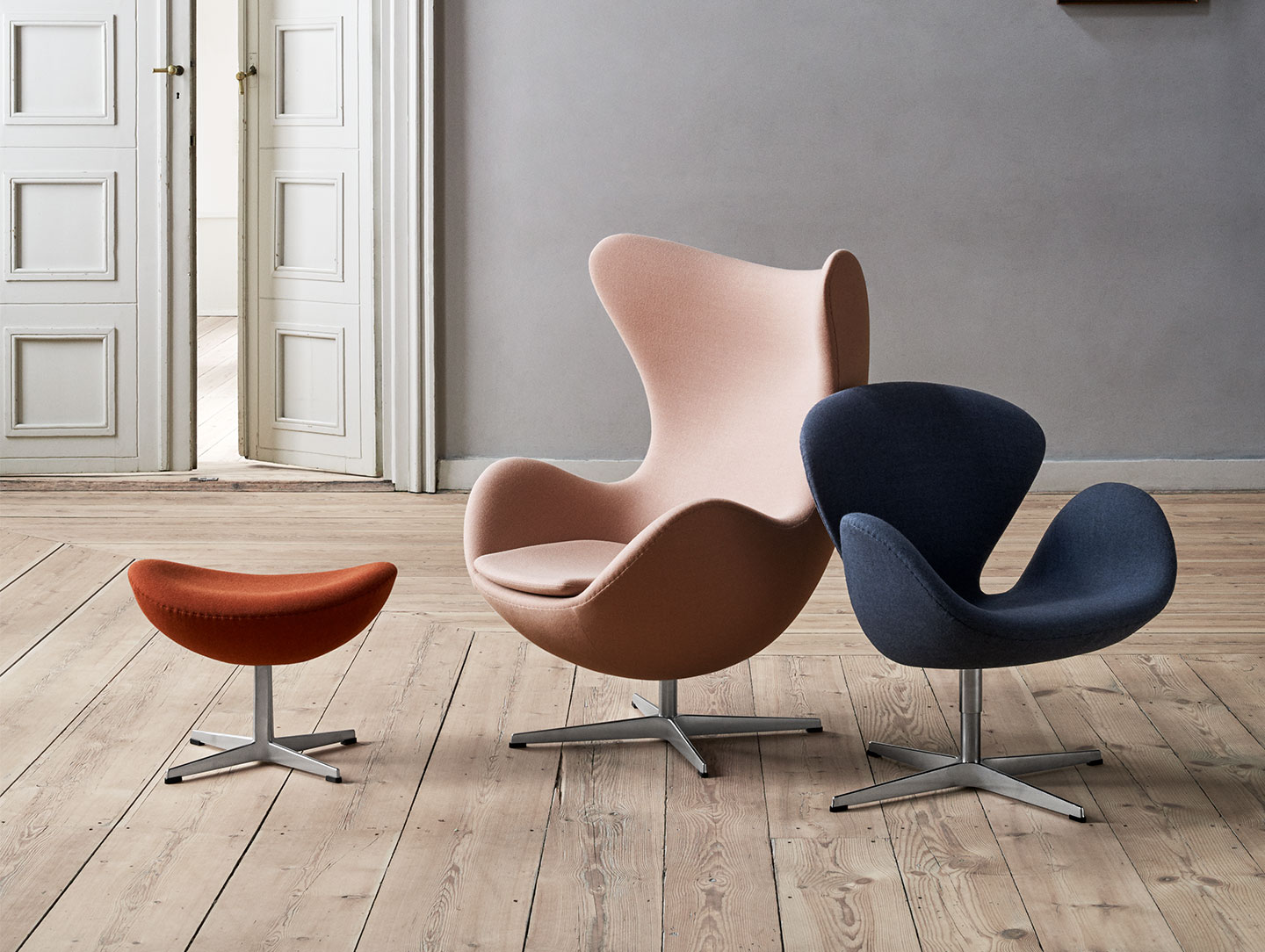 Fritz Hansen Swan Egg Chairs