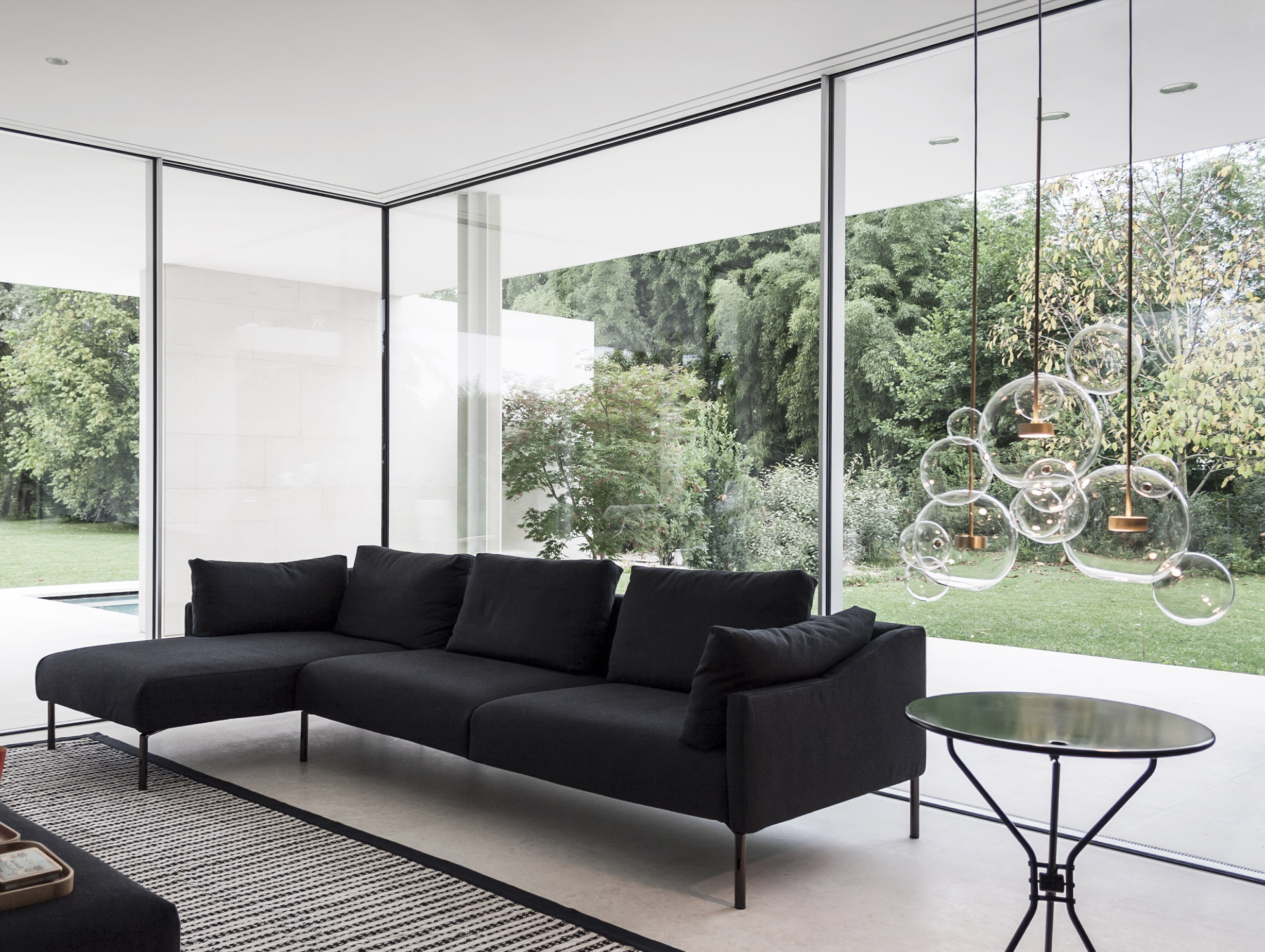 Giopato coombes bolle pendant light lifestyle3