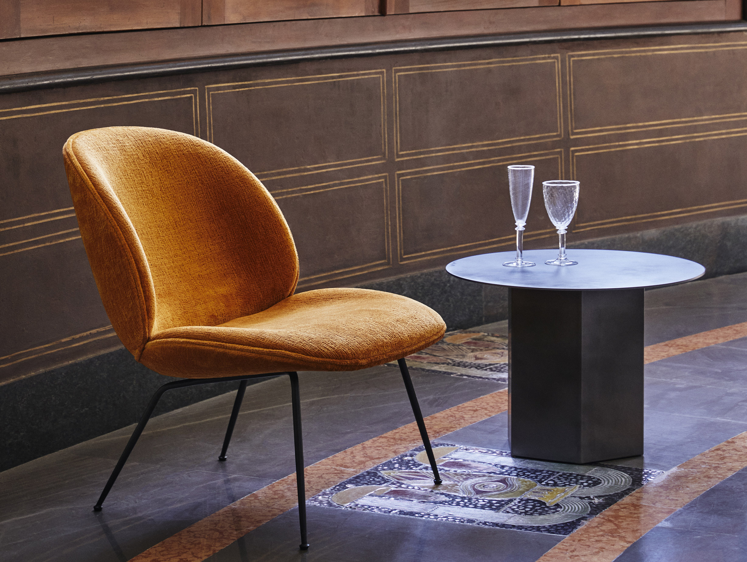 Gubi gamfratesi epic steel coffee table small lifestyle