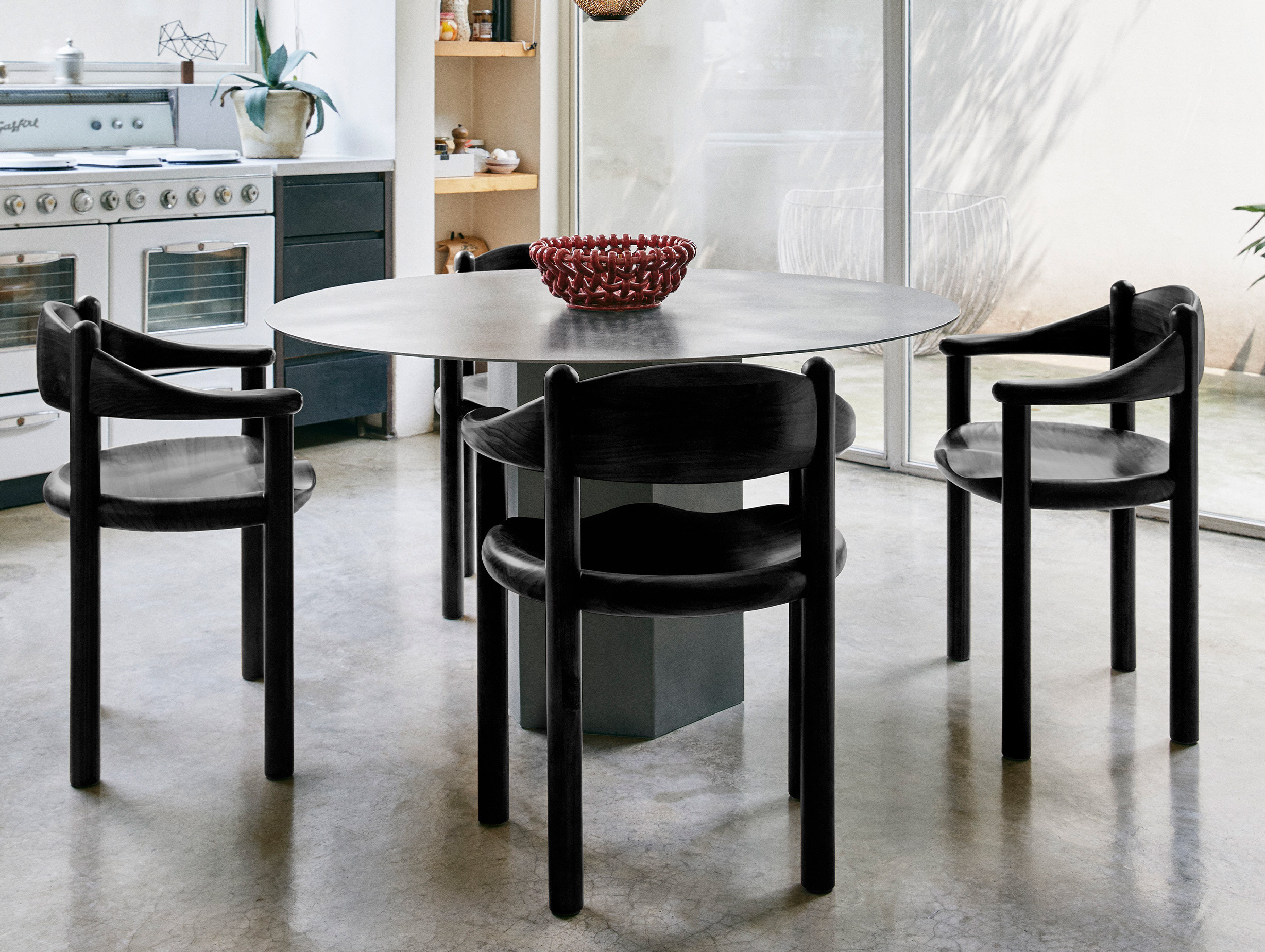 Gubi rainer daumiller daumiller armchair black pine lifestyle