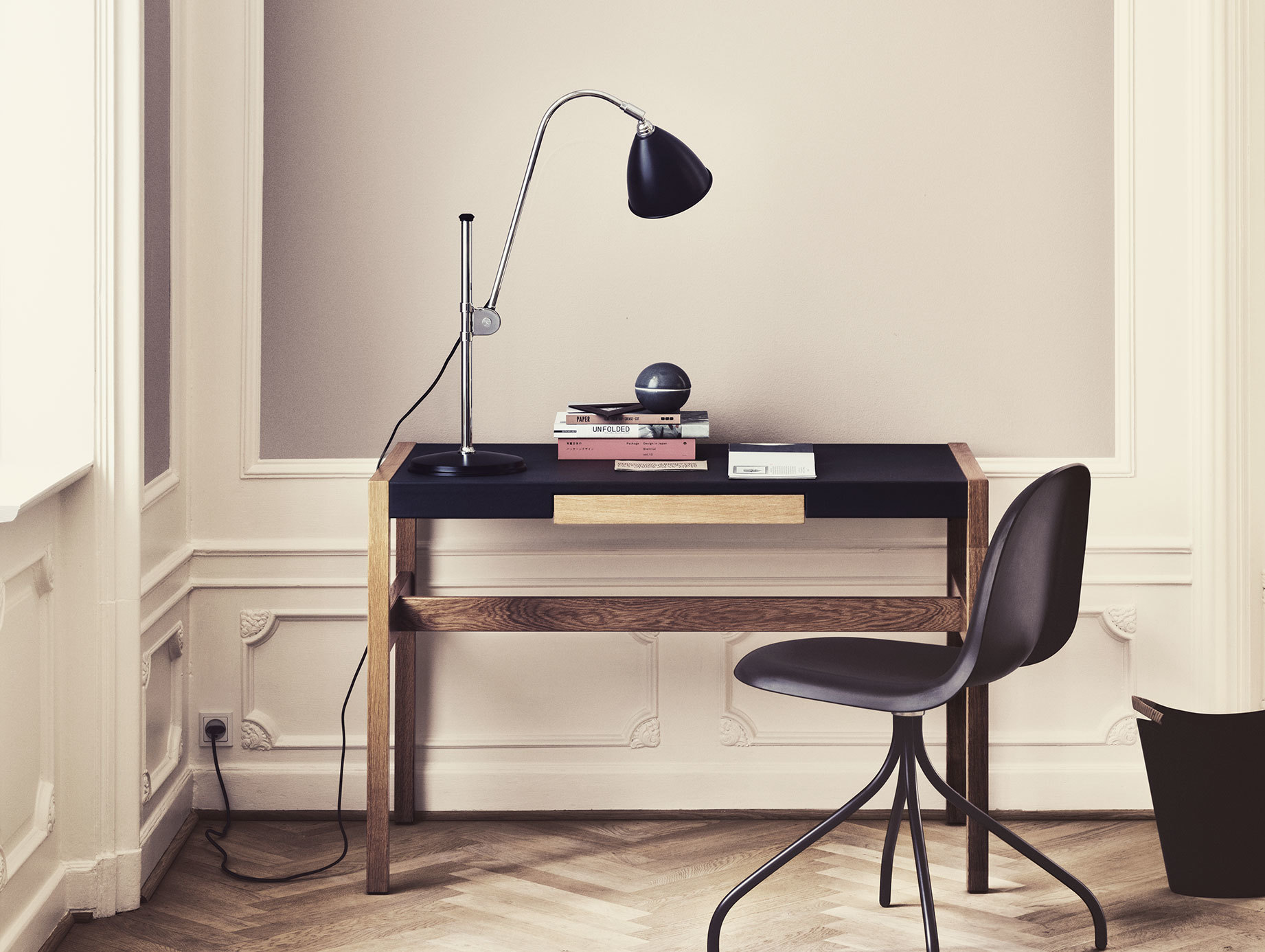 Gubi Bl1 Table Lamp