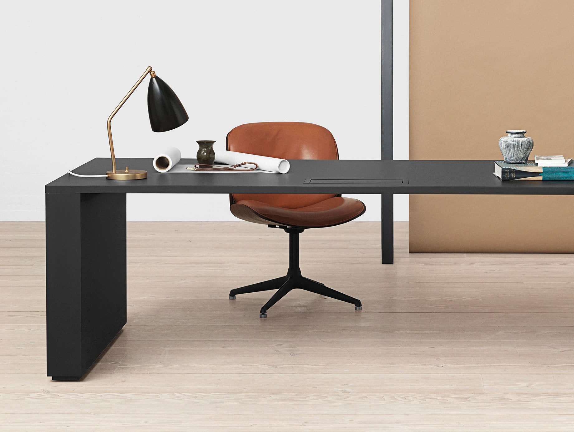 Gubi Grasshopper Lamp