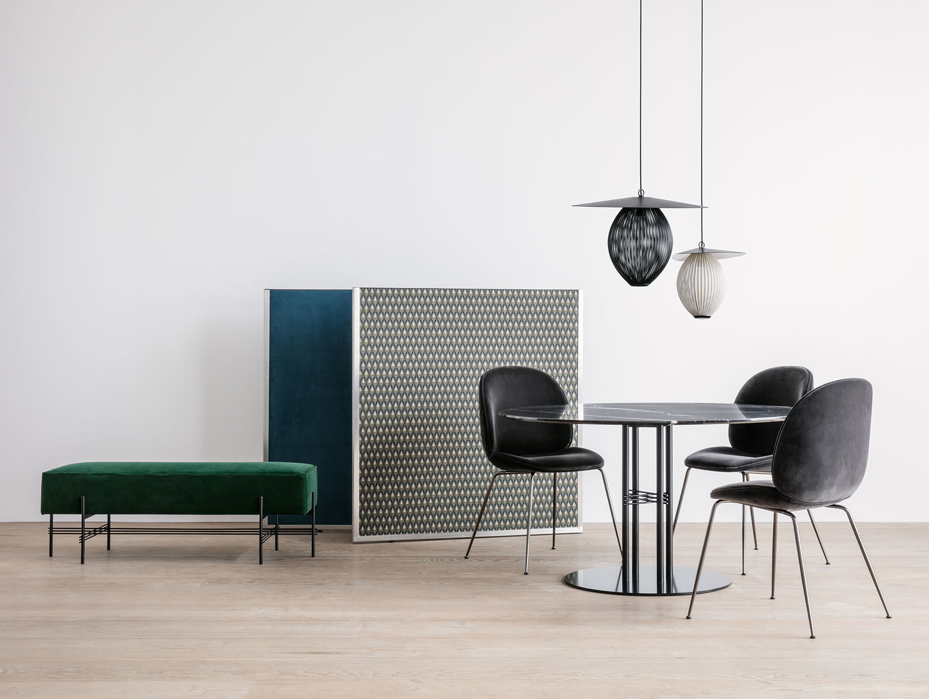 Gubi Ts Column Dining Table Beetle Chairs Satellite Lamps