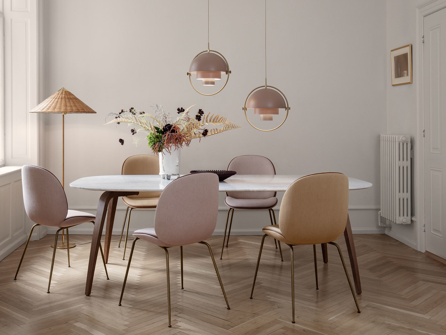 Gubi 9602 floor lamp situ 3