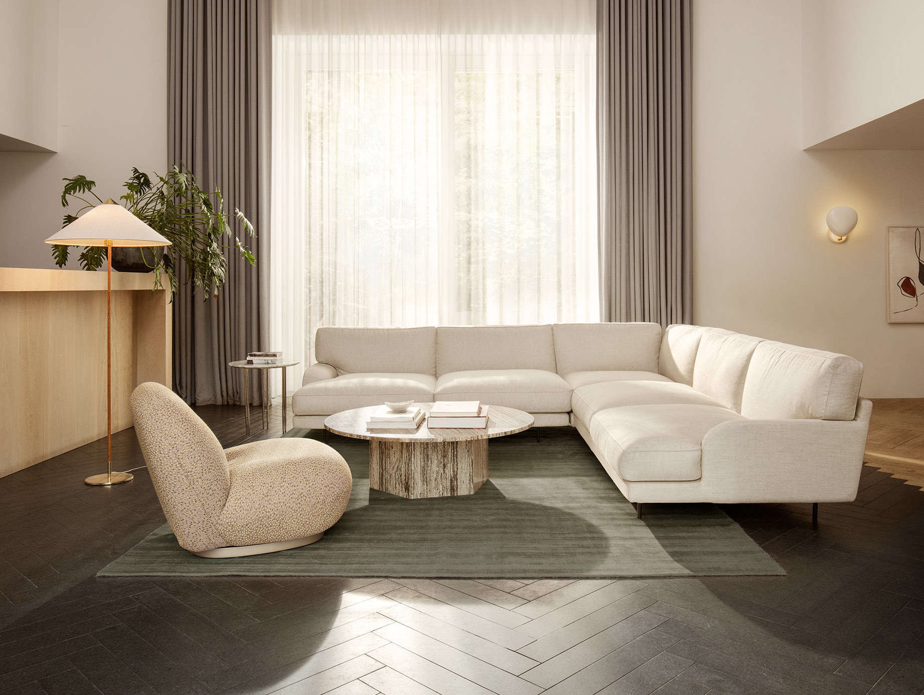 Gubi flaneur sofa lifestyle 6