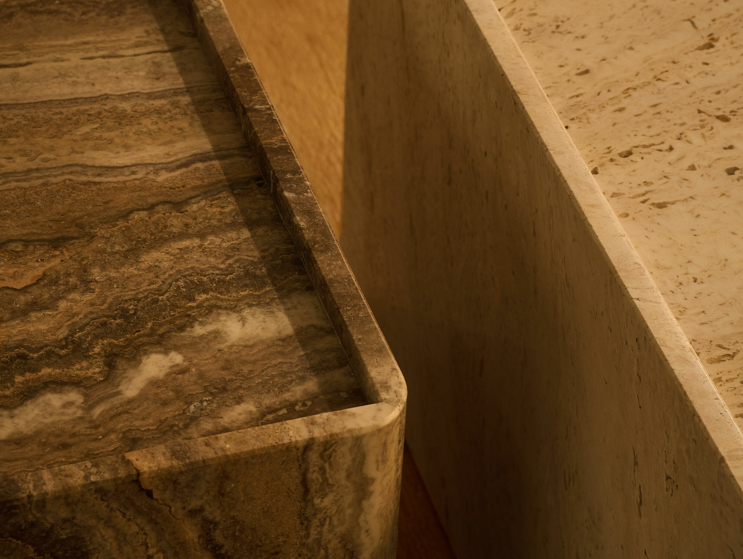 Gubi gamfratesi pietra table story 5