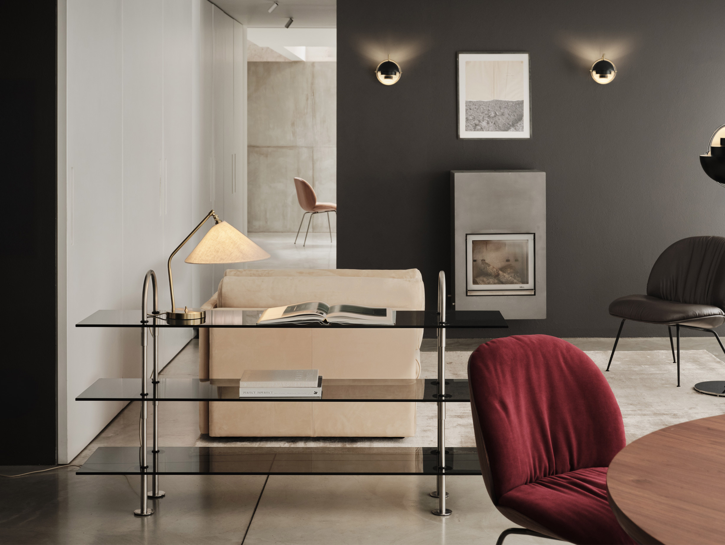 Gubi greta grossman grashoppa table lamp canvas lifestyle3