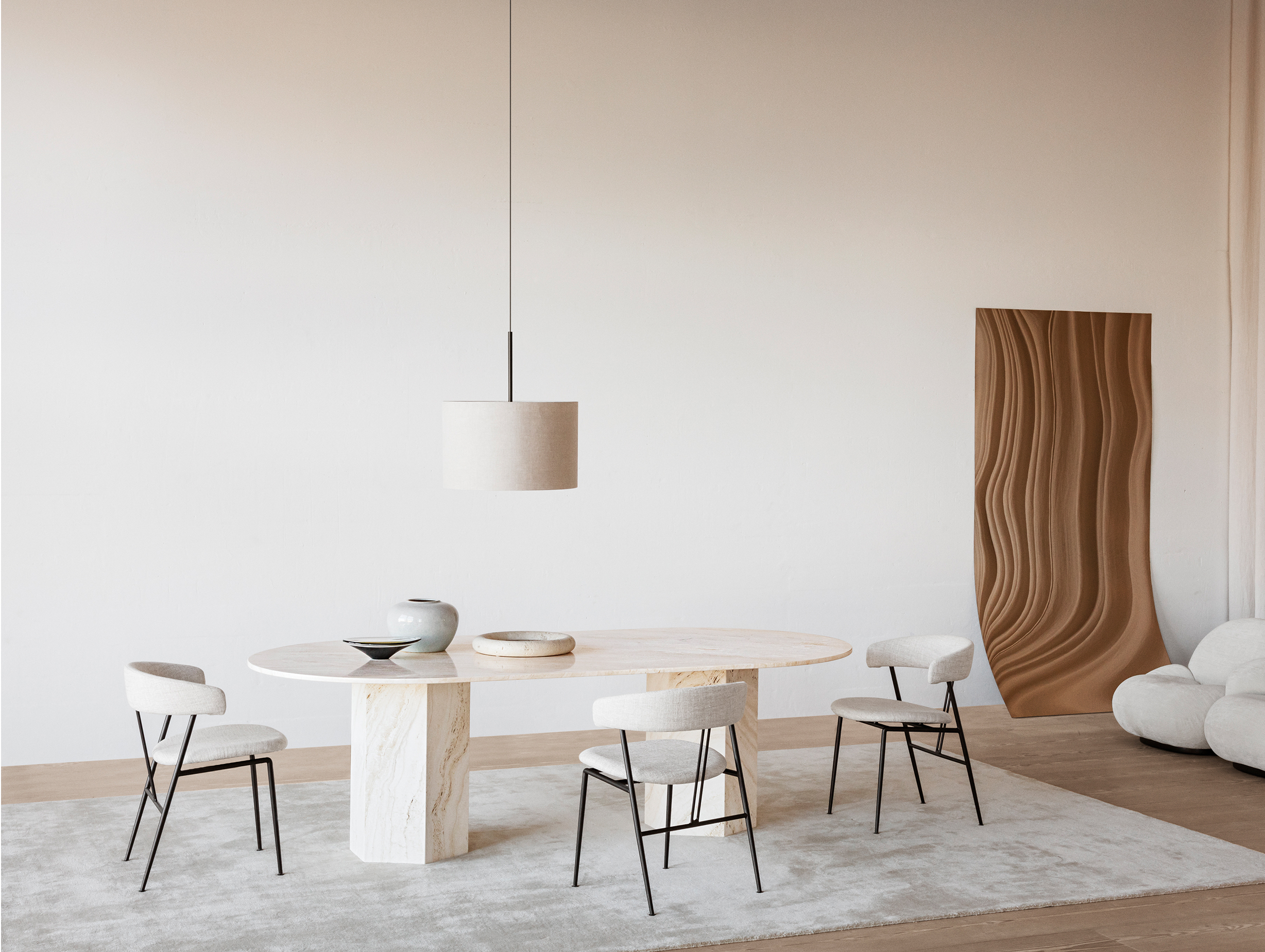 Gubi violin chair fully upholstered story 2