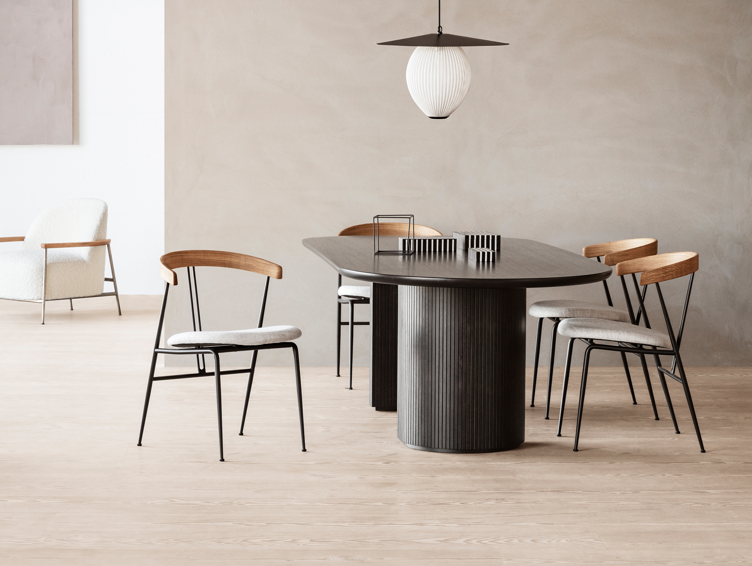 Gubi violin chair story 1