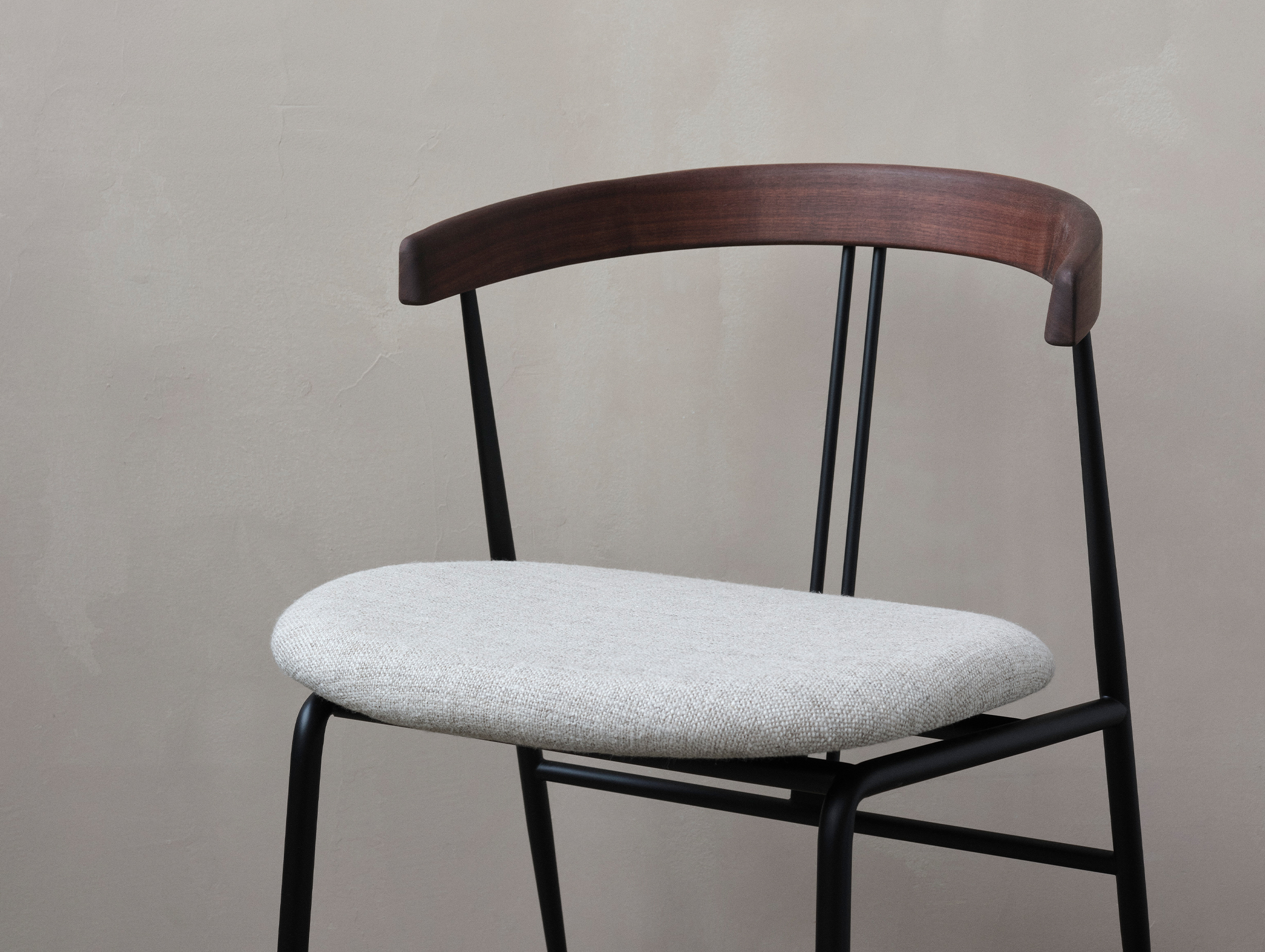 Gubi violin chair story 6