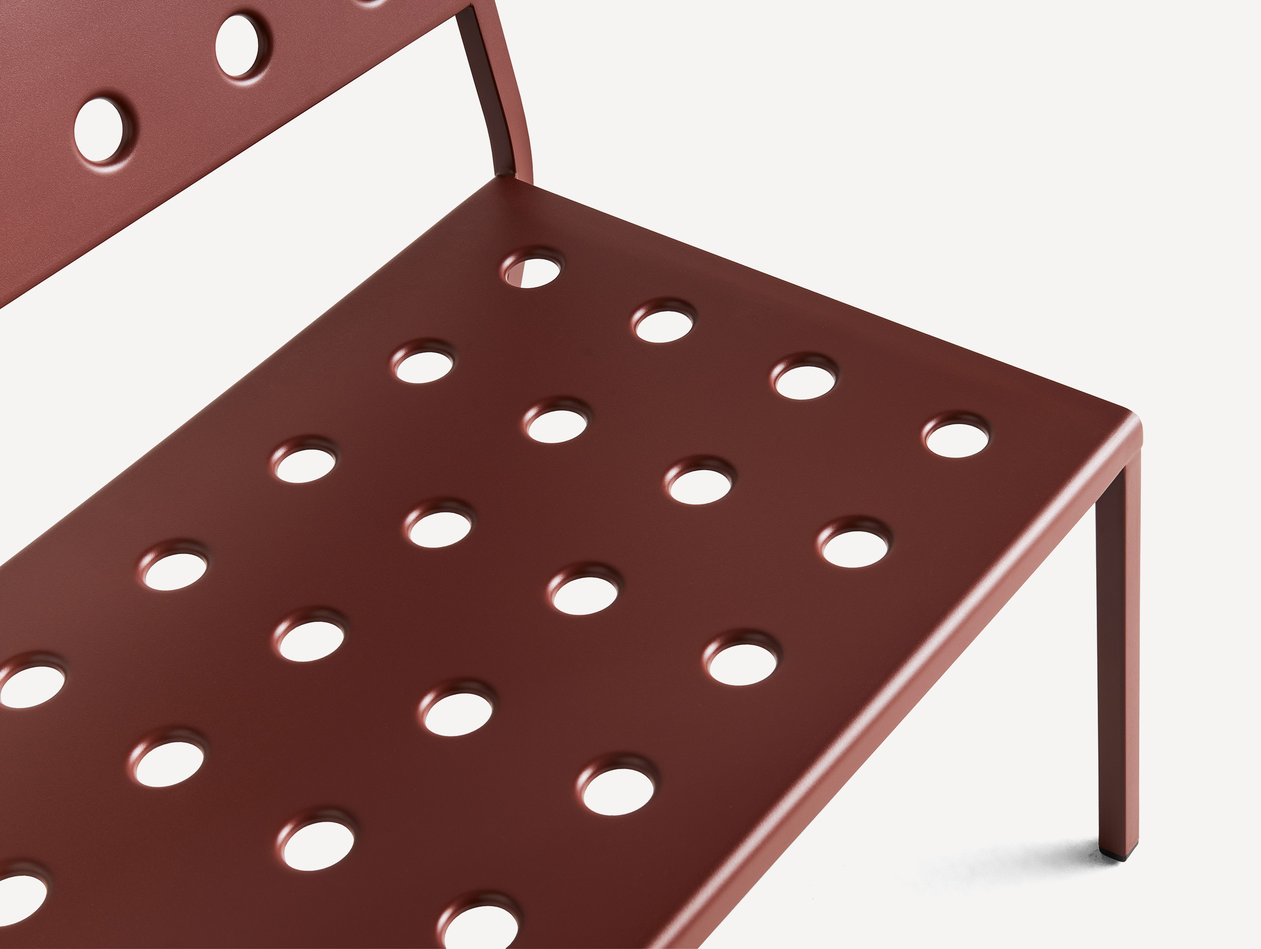 Hay bouroullec balcony lounge bench lifestyle2