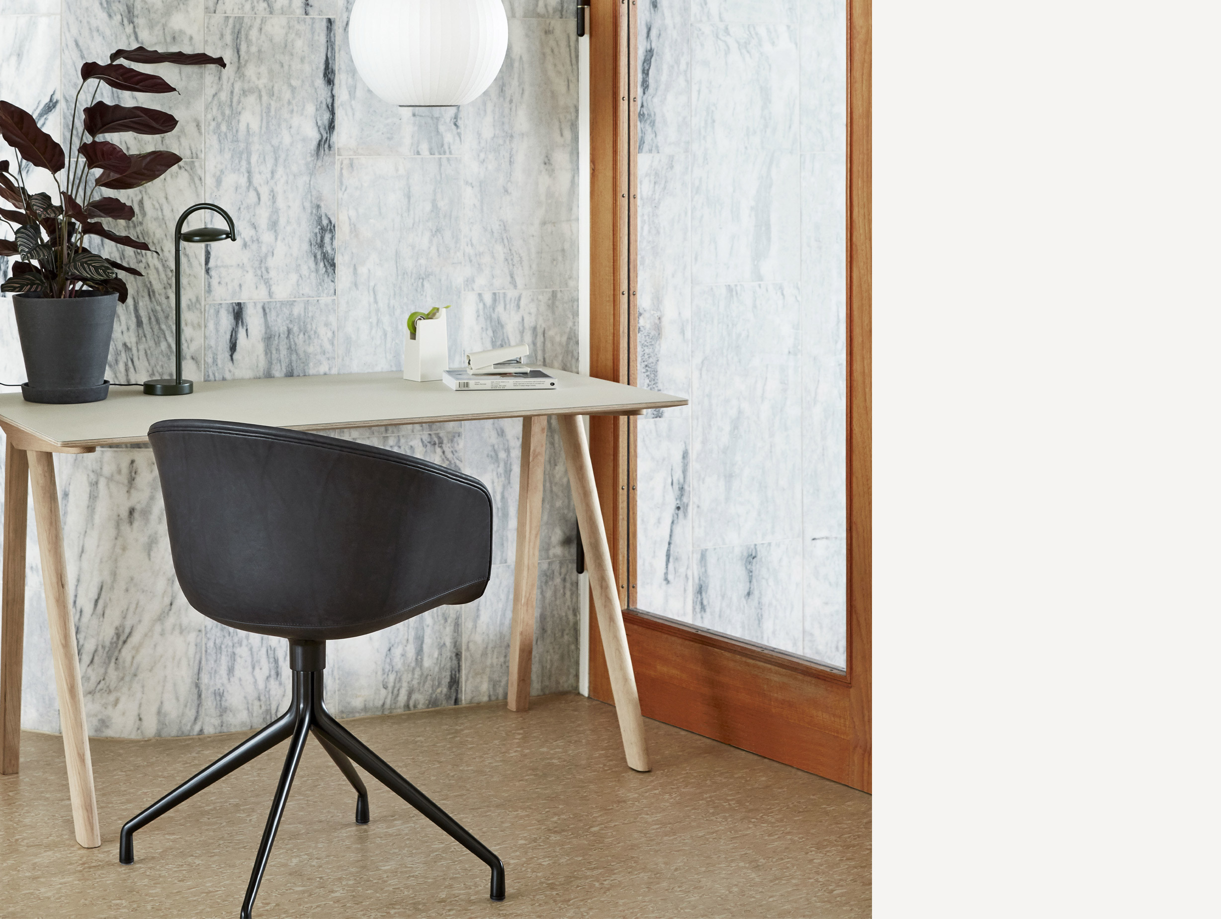 Hay hee welling aac21 swivel chair lifetyle1