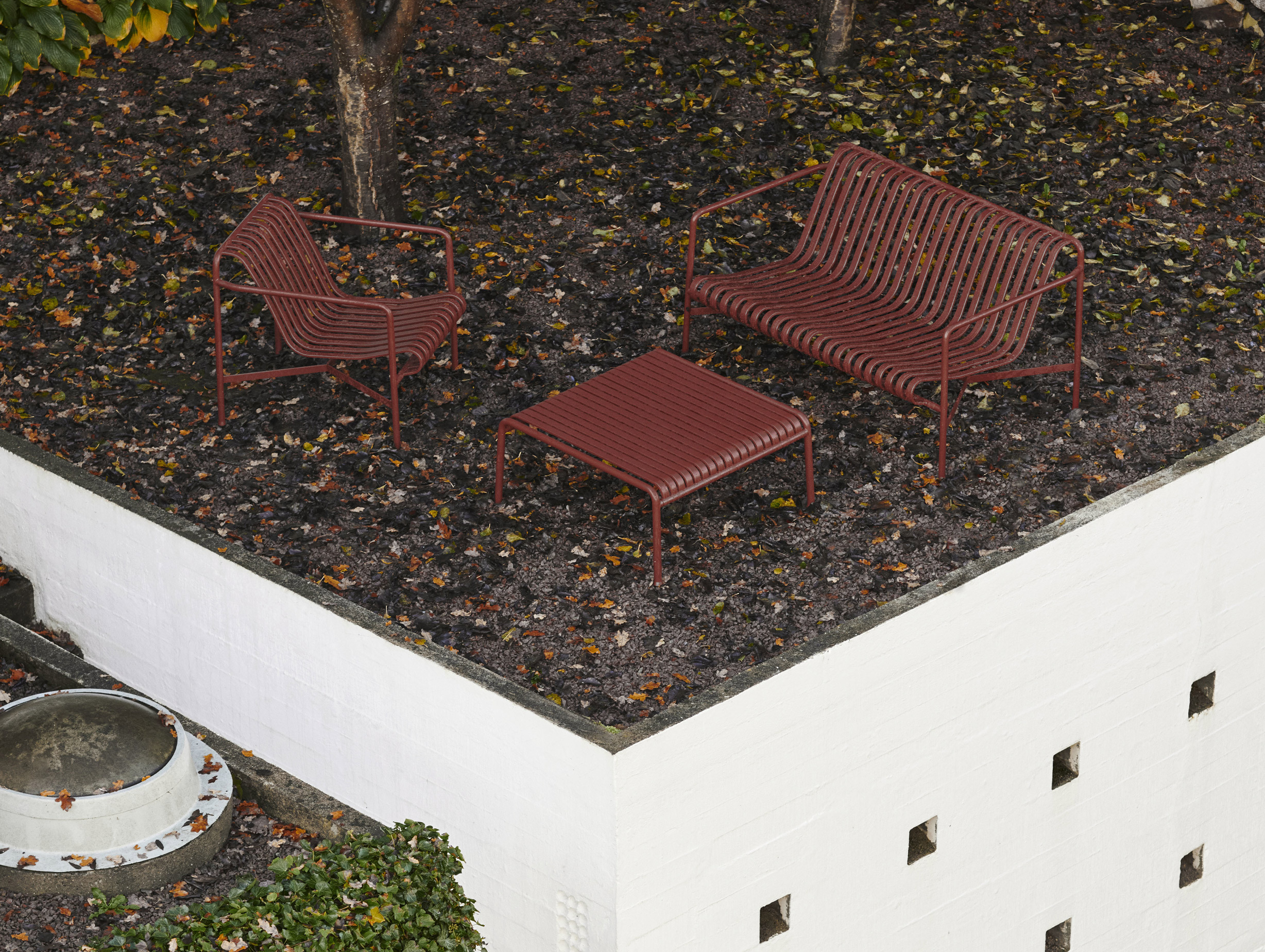 Hay ronan erwan bouroullec palissade low table outdoor lifestyle3