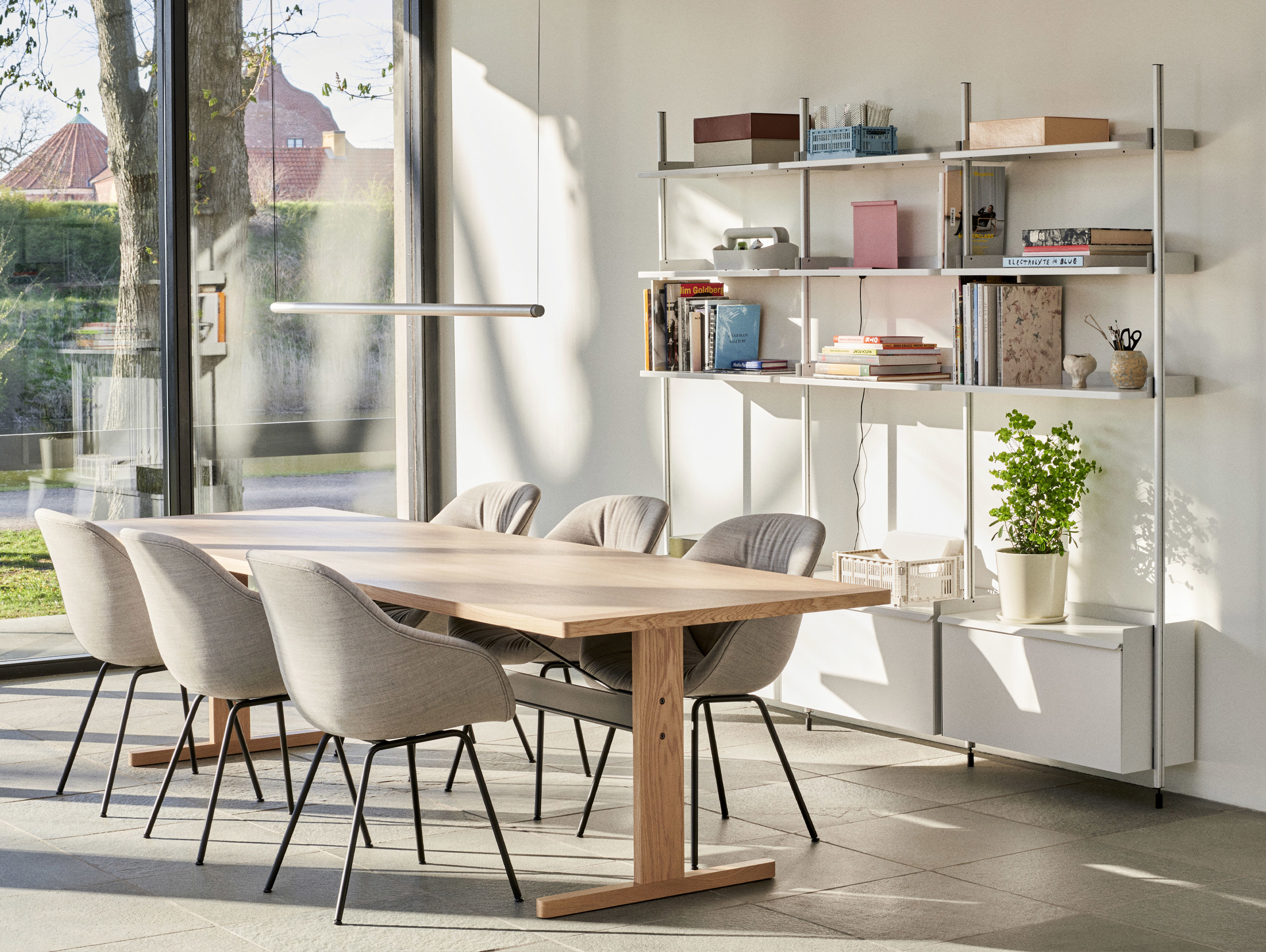 Hay ronan erwan bouroullec passerelle table lifetyle