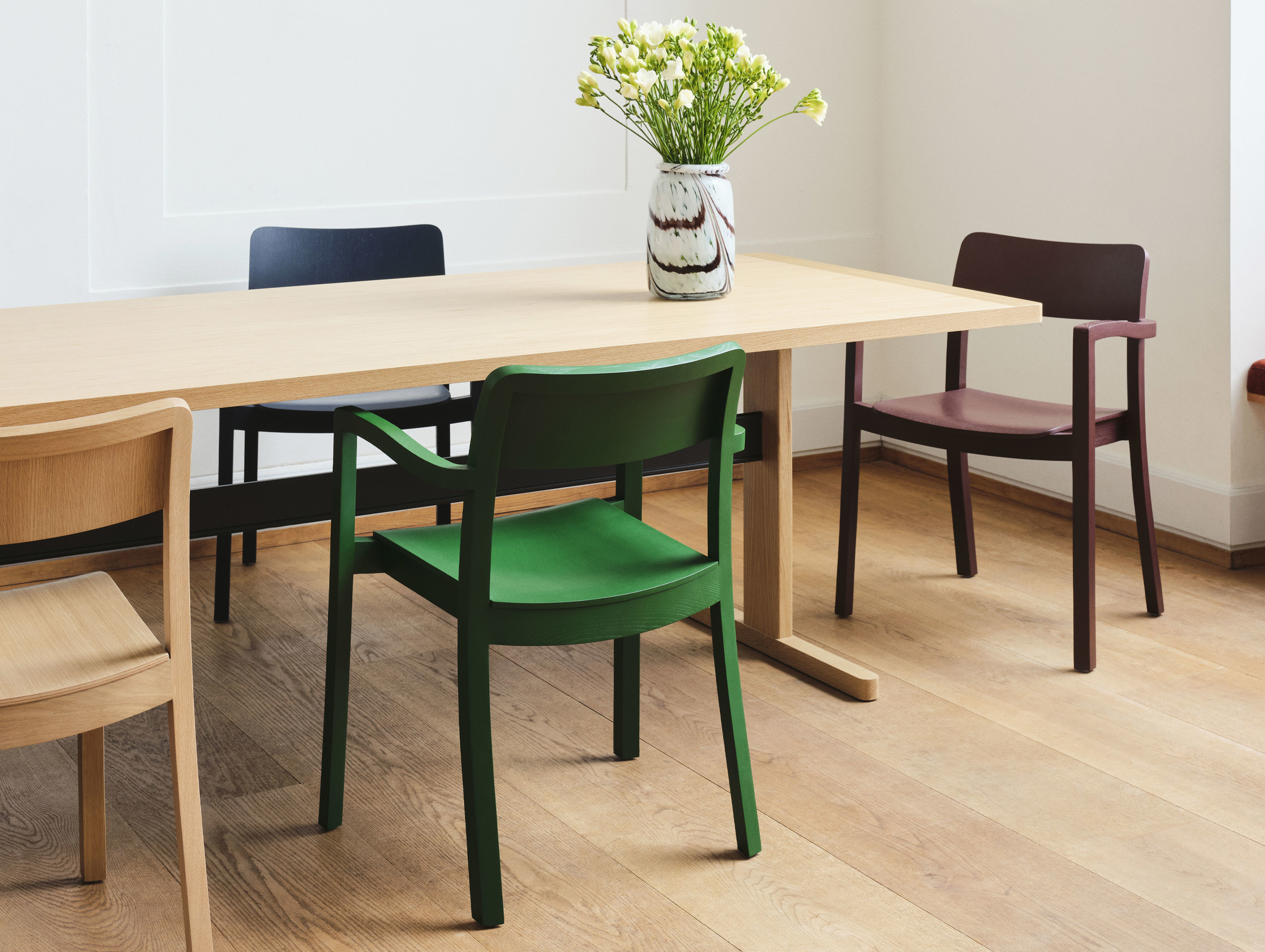 Hay ronan erwan bouroullec passerelle table lifetyle4