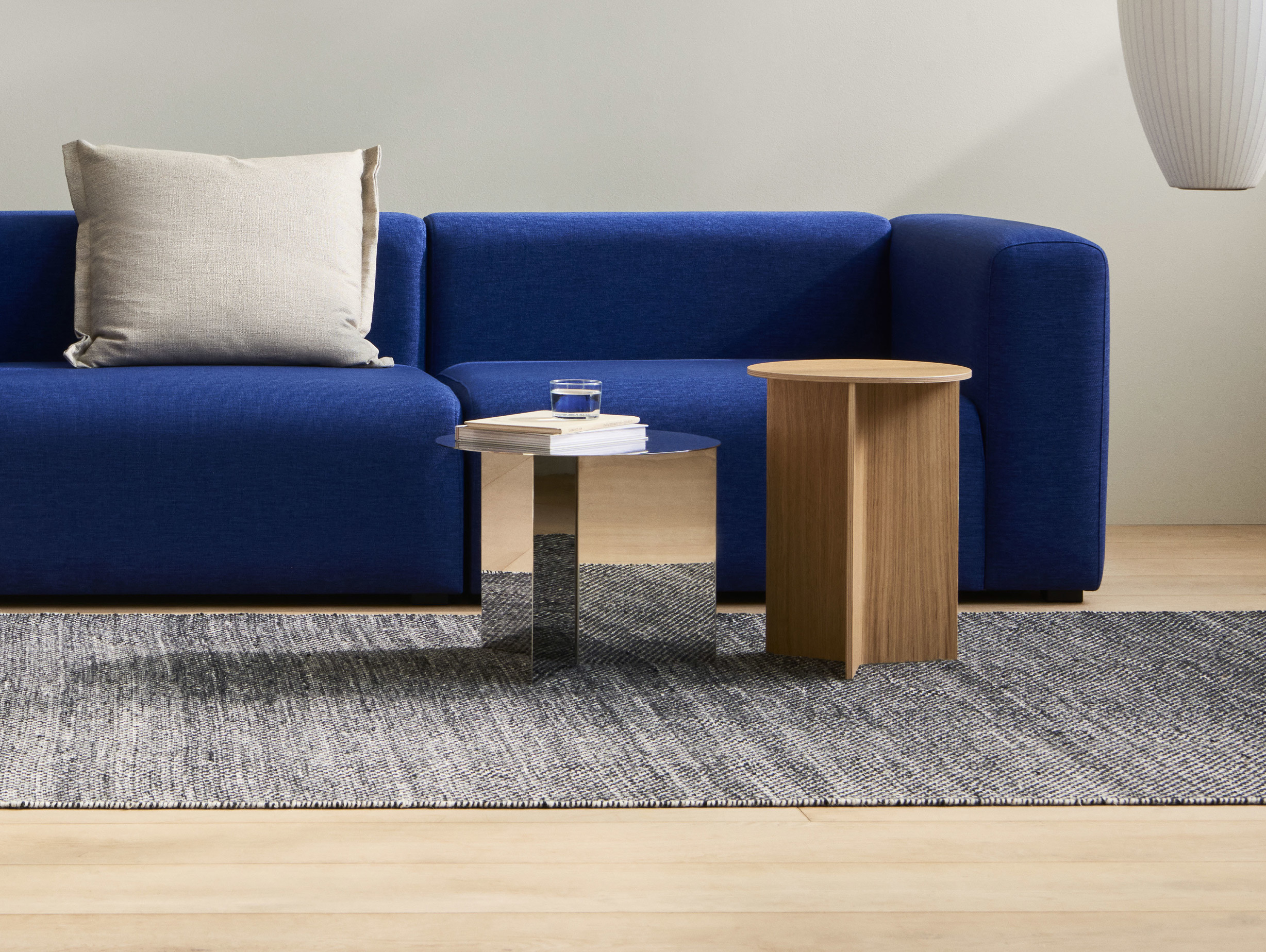 Hay slit table wood lifestyle 5