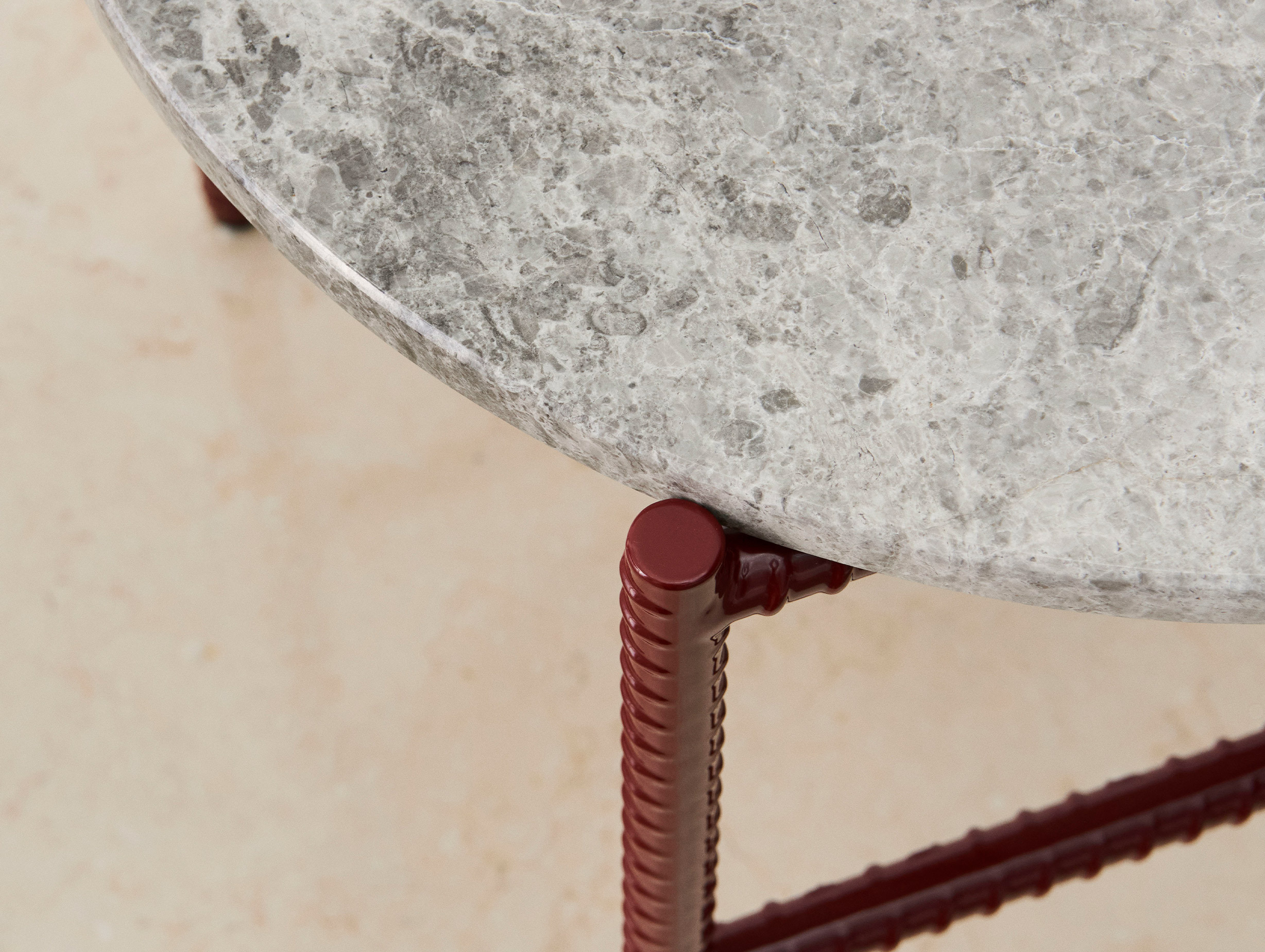 Hay sylvain willenz rebar side table round lifestyle4