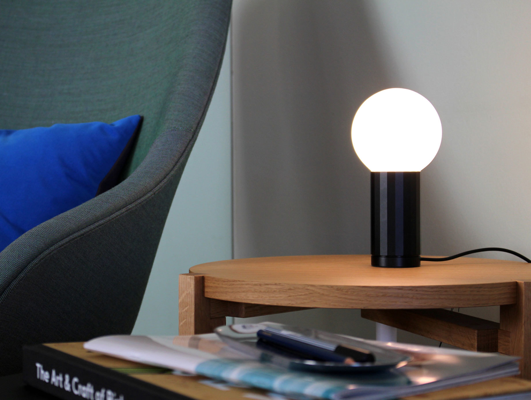 Hay Turn On Light Black