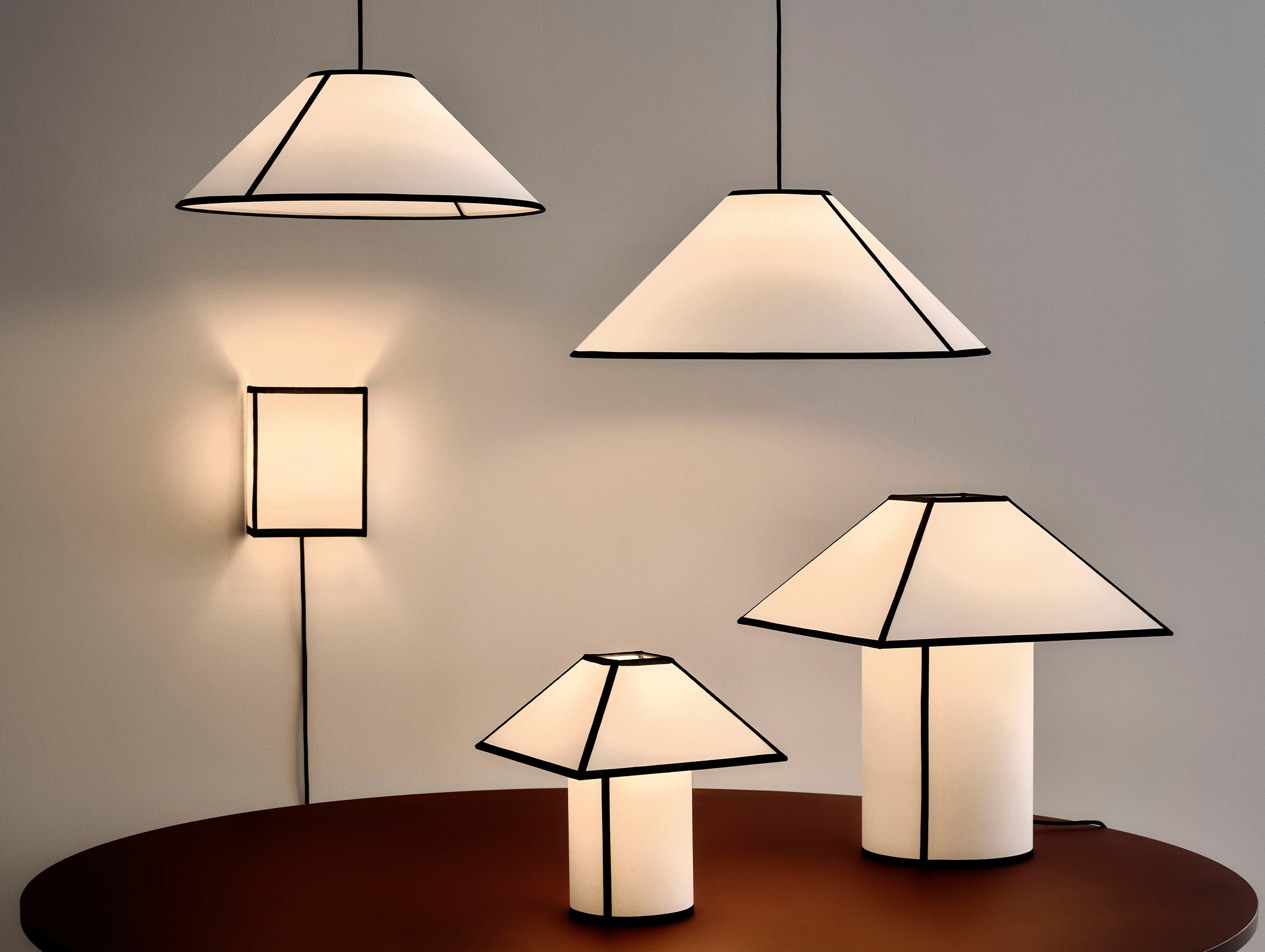 Hay ana kras ava pyramid table lamp lifestyle4